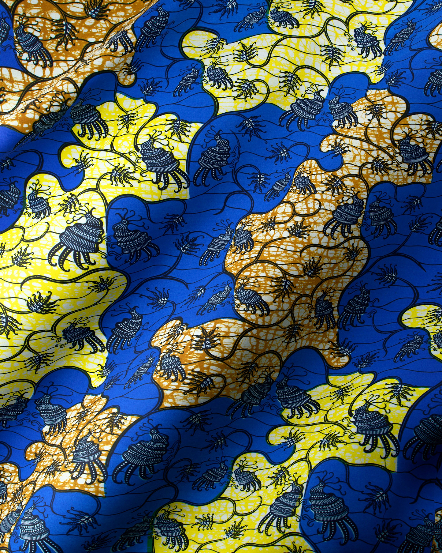 Vibrant blue yellow african print super-wax vl02919.086