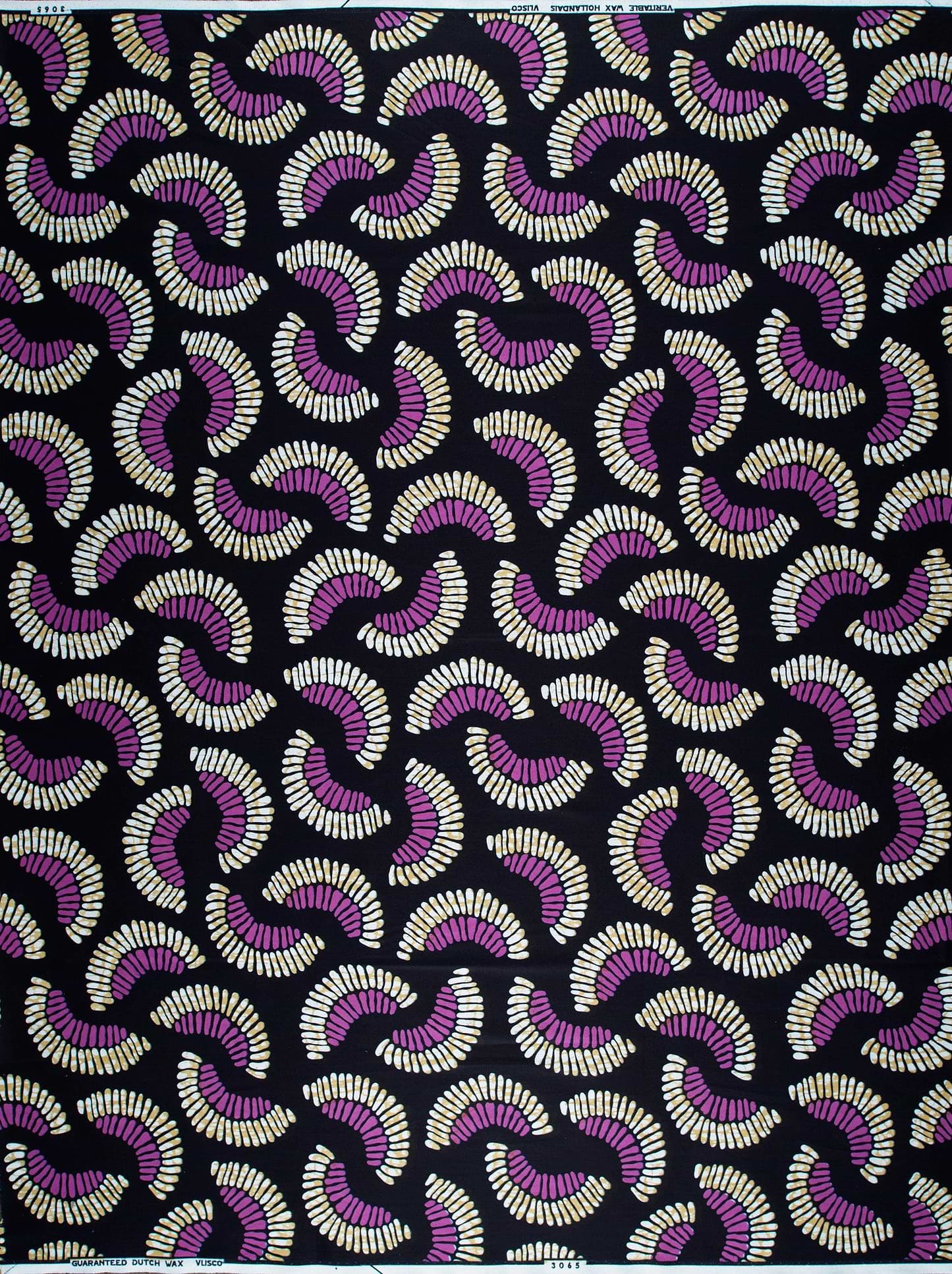 Black fabric pattern curved fan-like wax hollandais vl03065.025