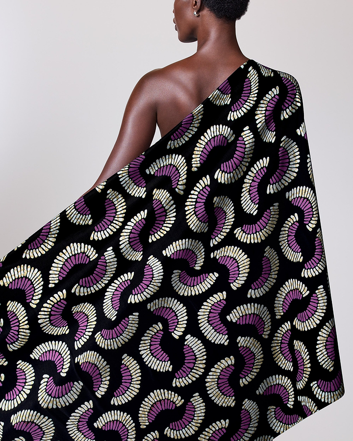 Black fabric bold pattern purple wax hollandais vl03065.025