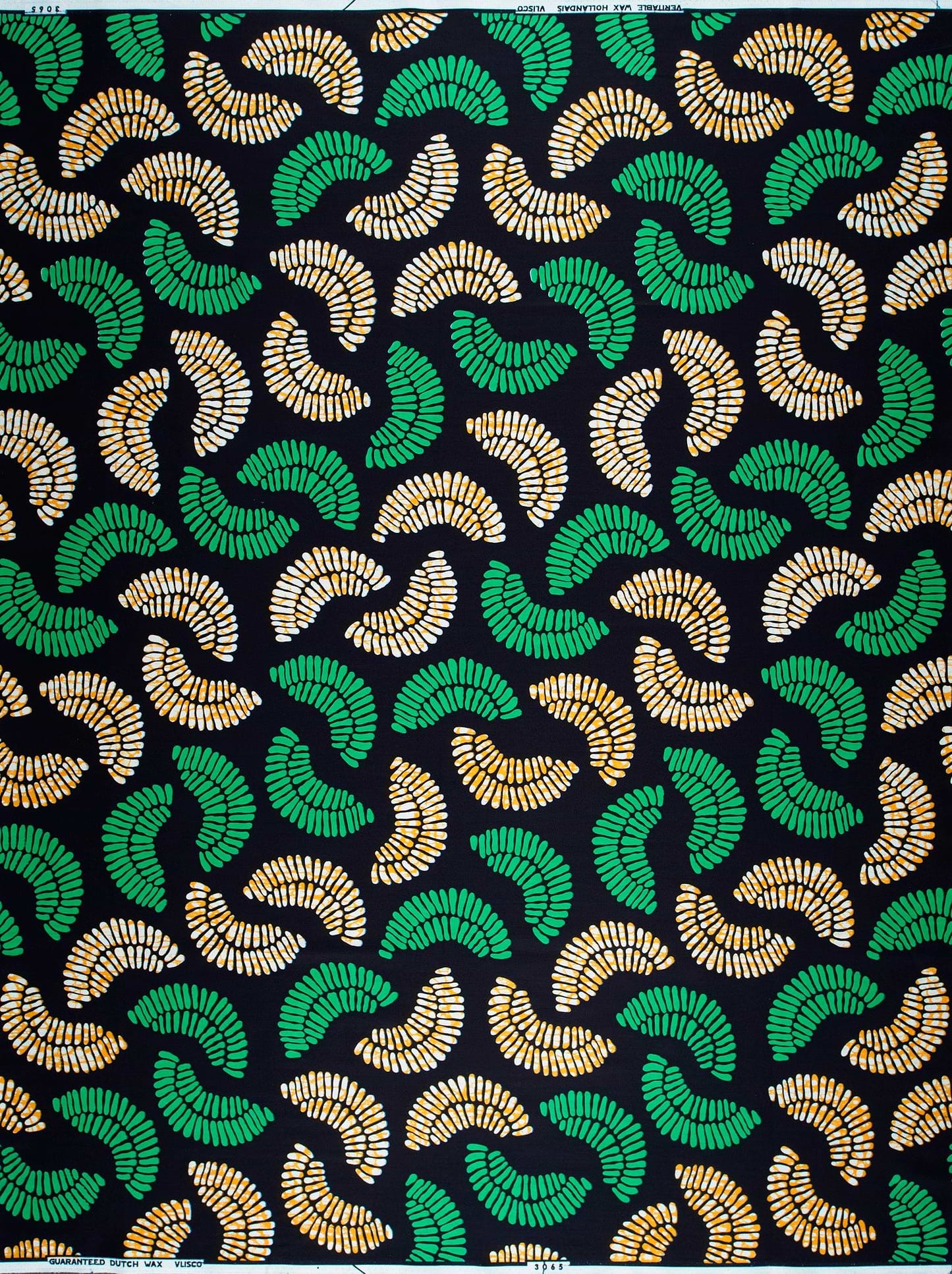 Black fabric pattern green beige wax hollandais vl03065.026