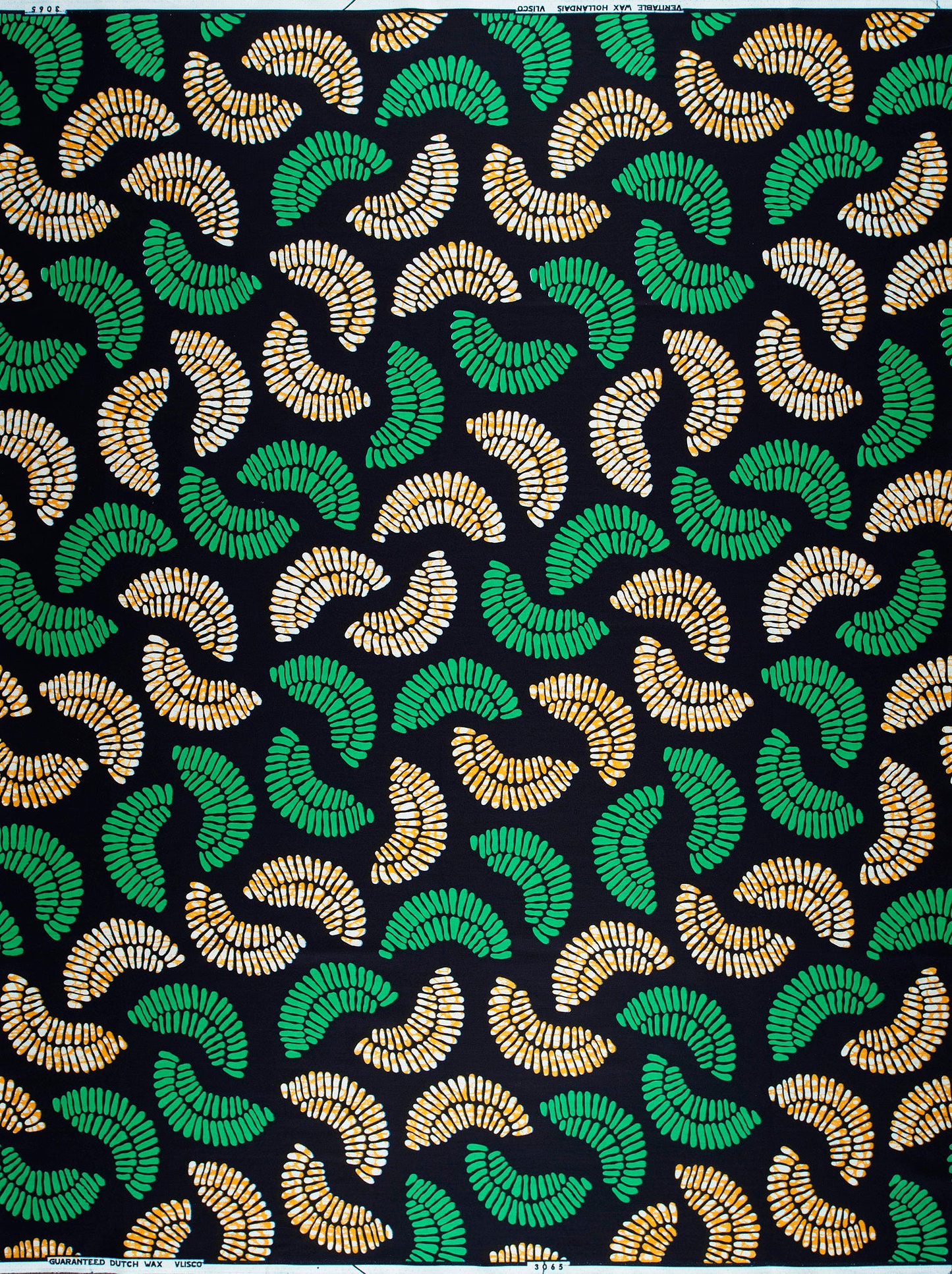 Black fabric pattern green beige wax hollandais vl03065.026