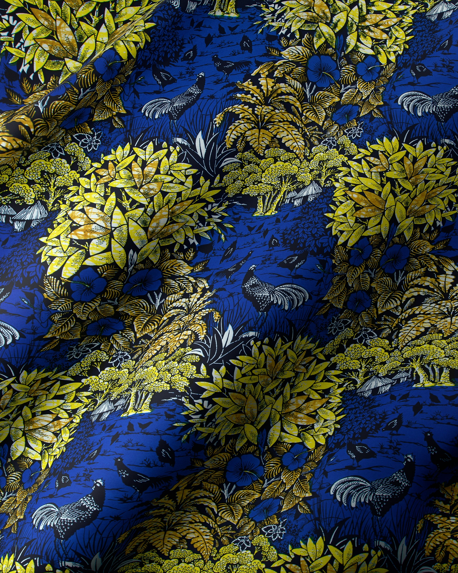 Vibrant blue fabric detailed botanical super-wax vl03241.158