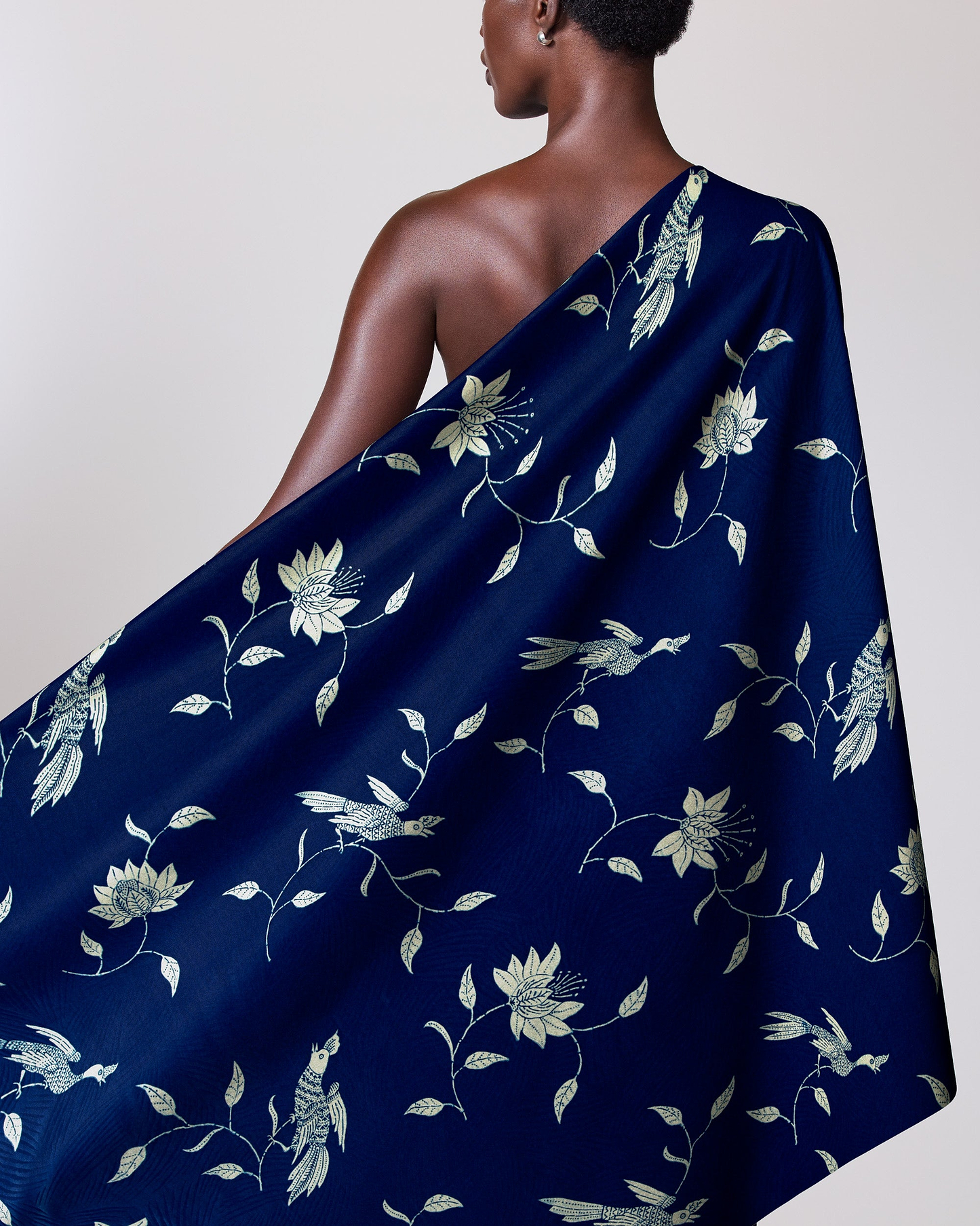 Navy blue silk scarf elegant wax hollandais vl03366.020