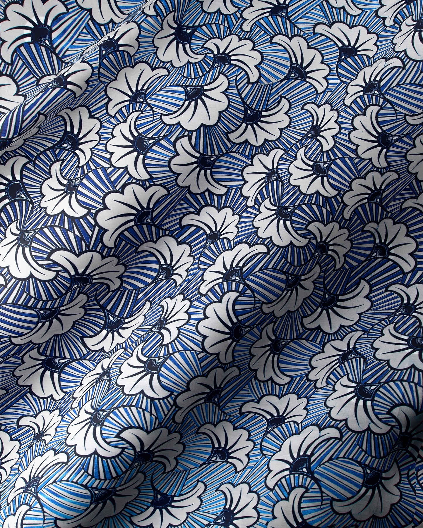 Wax Hollandais | VL03541.326 | Royal Blue Embellished