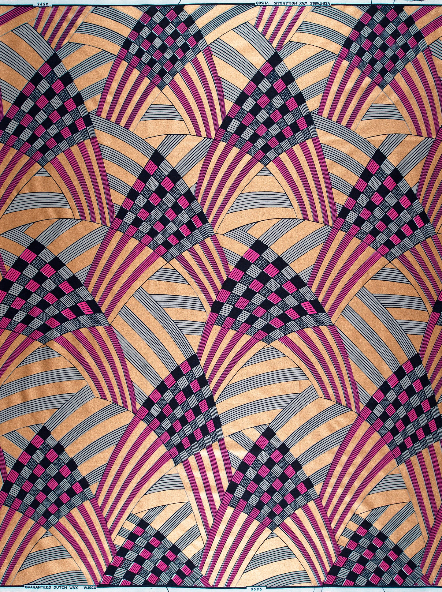 Art deco patterned fabric geometric wax hollandais vl03595.041
