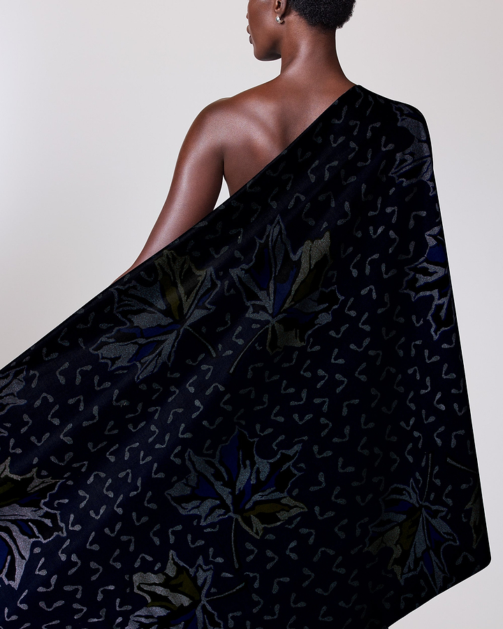 Black velvet shawl intricate leaf sky wax vl04735.094