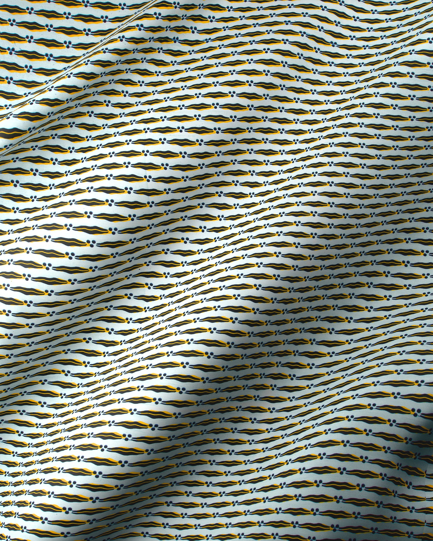 Patterned fabric wavy lines wax hollandais vl0h703.131