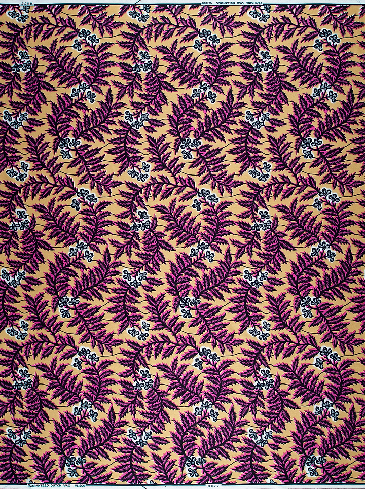Purple fern-patterned fabric beige background wax hollandais vl0h877.010