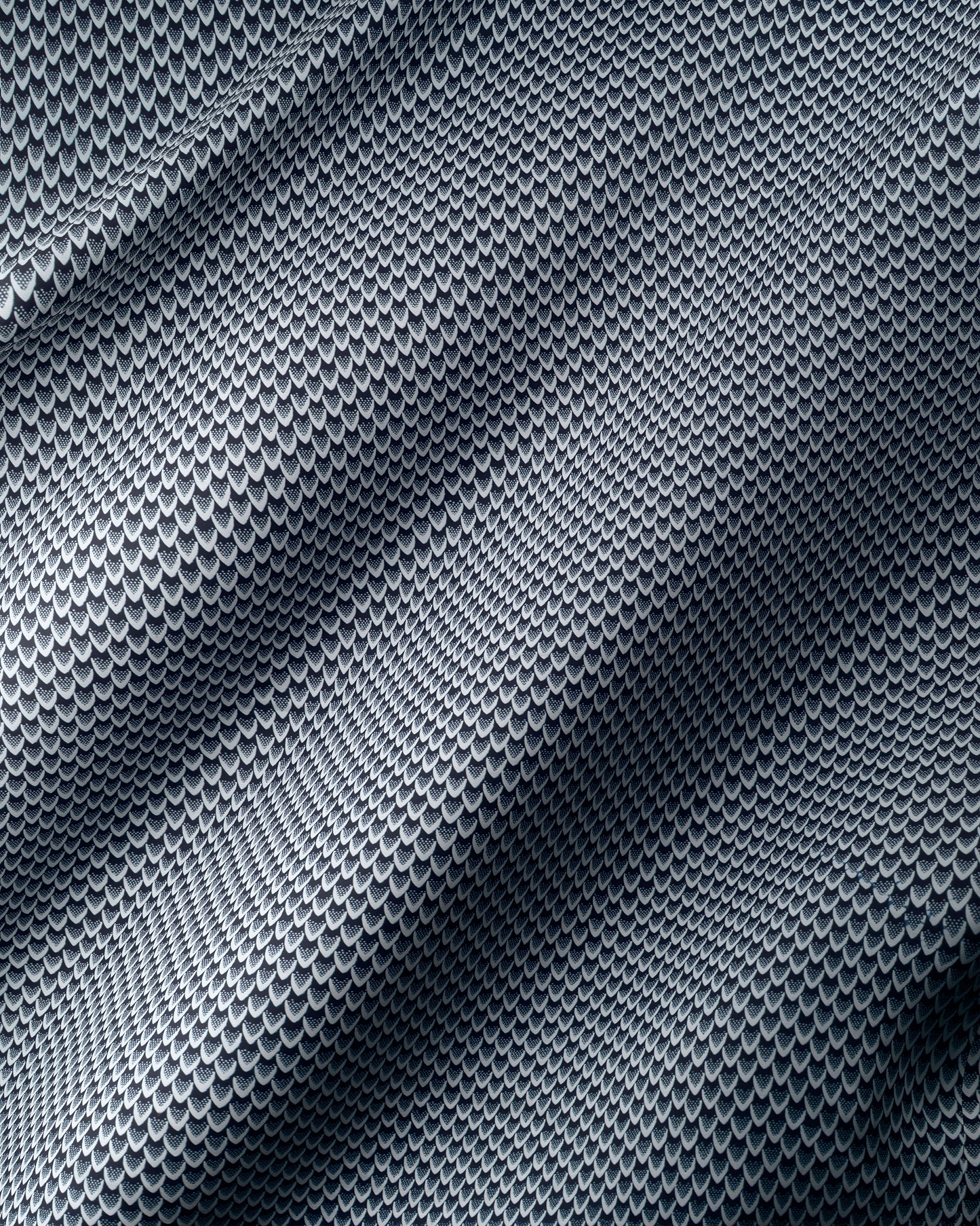 Wax Poplin | VL49600.065 | Finger nail, Fish scale