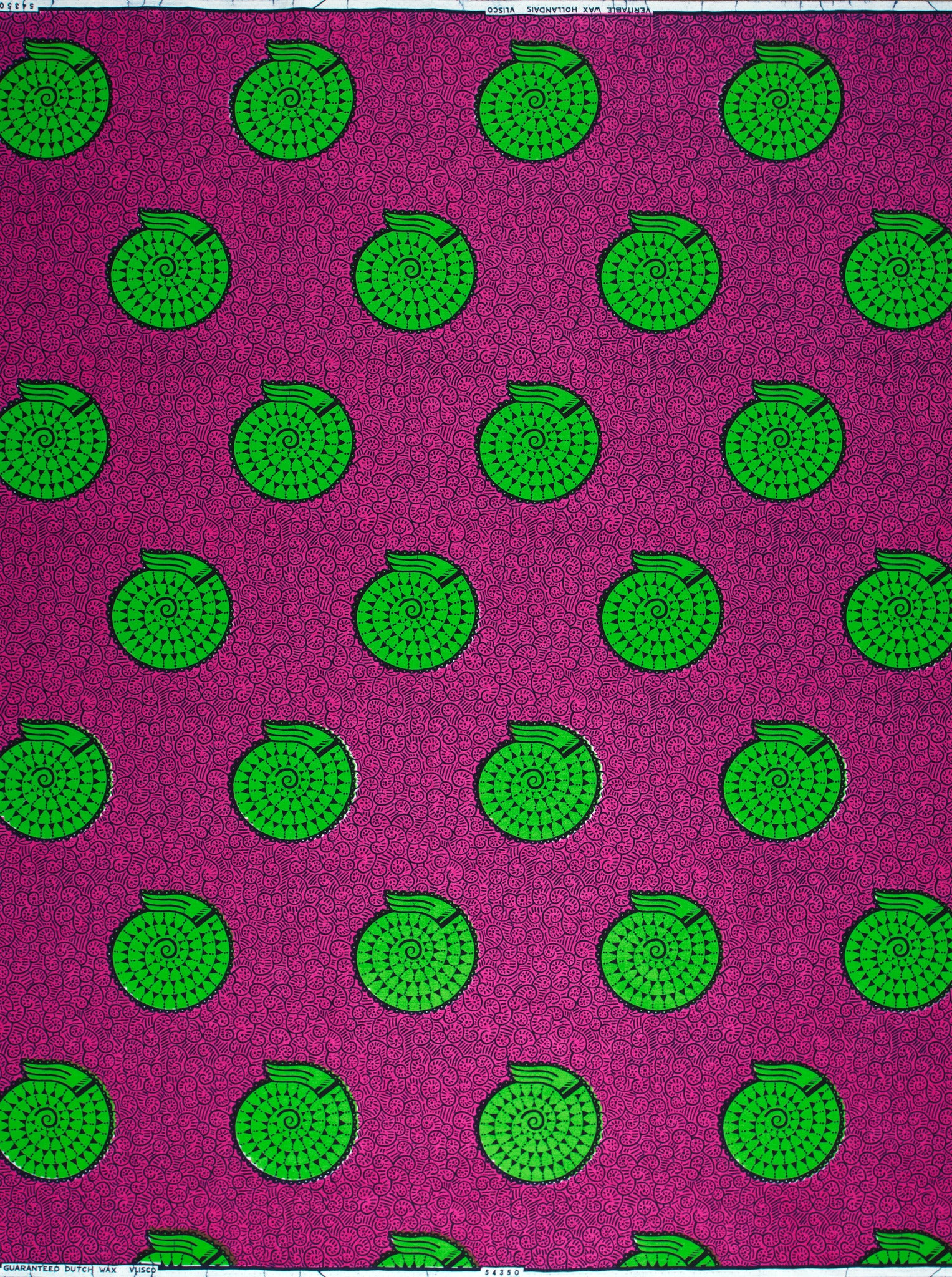 Vibrant magenta fabric pattern bold wax hollandais vl54350.018
