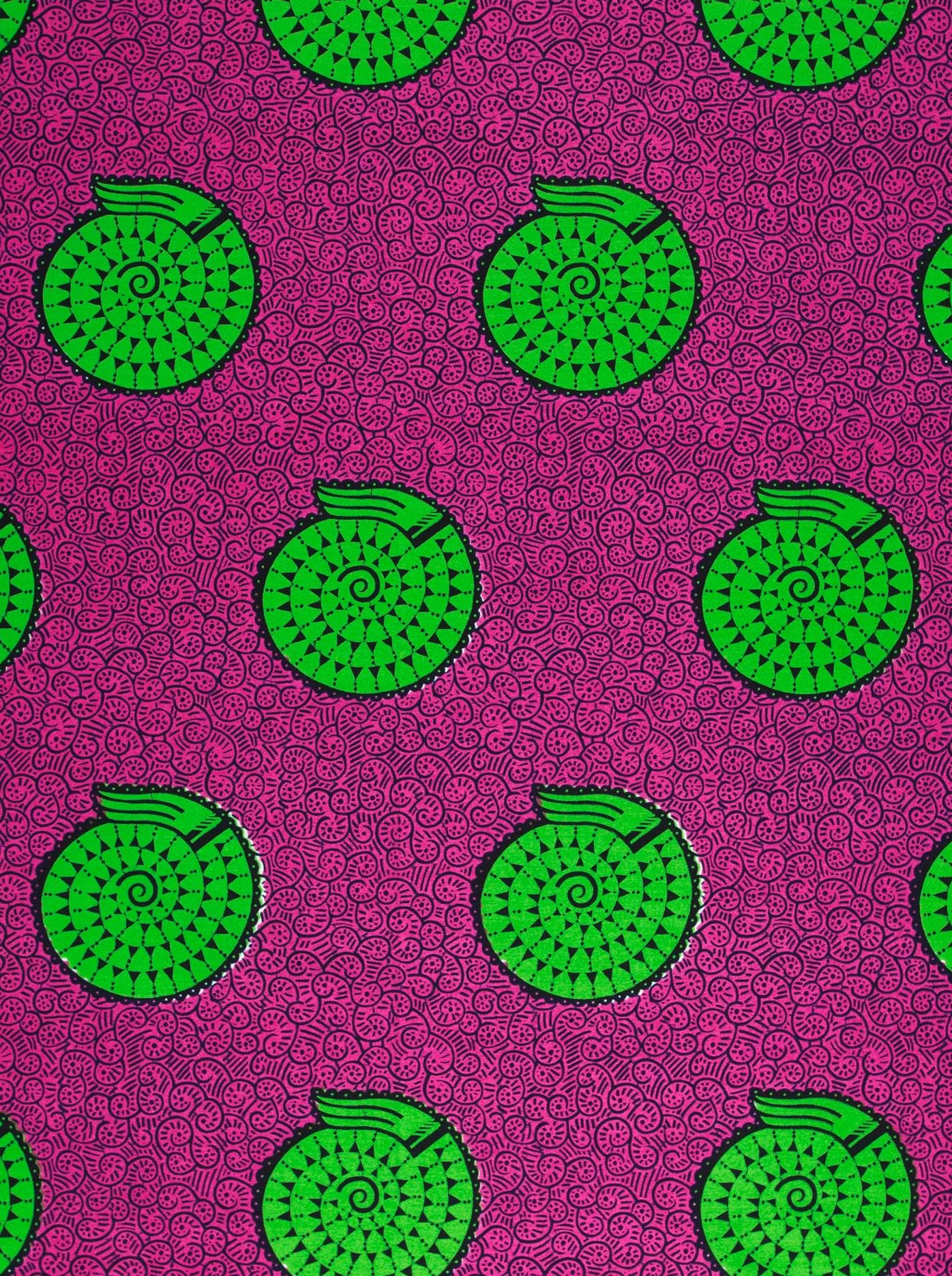 Vibrant green spiral seashell motifs wax hollandais vl54350.018