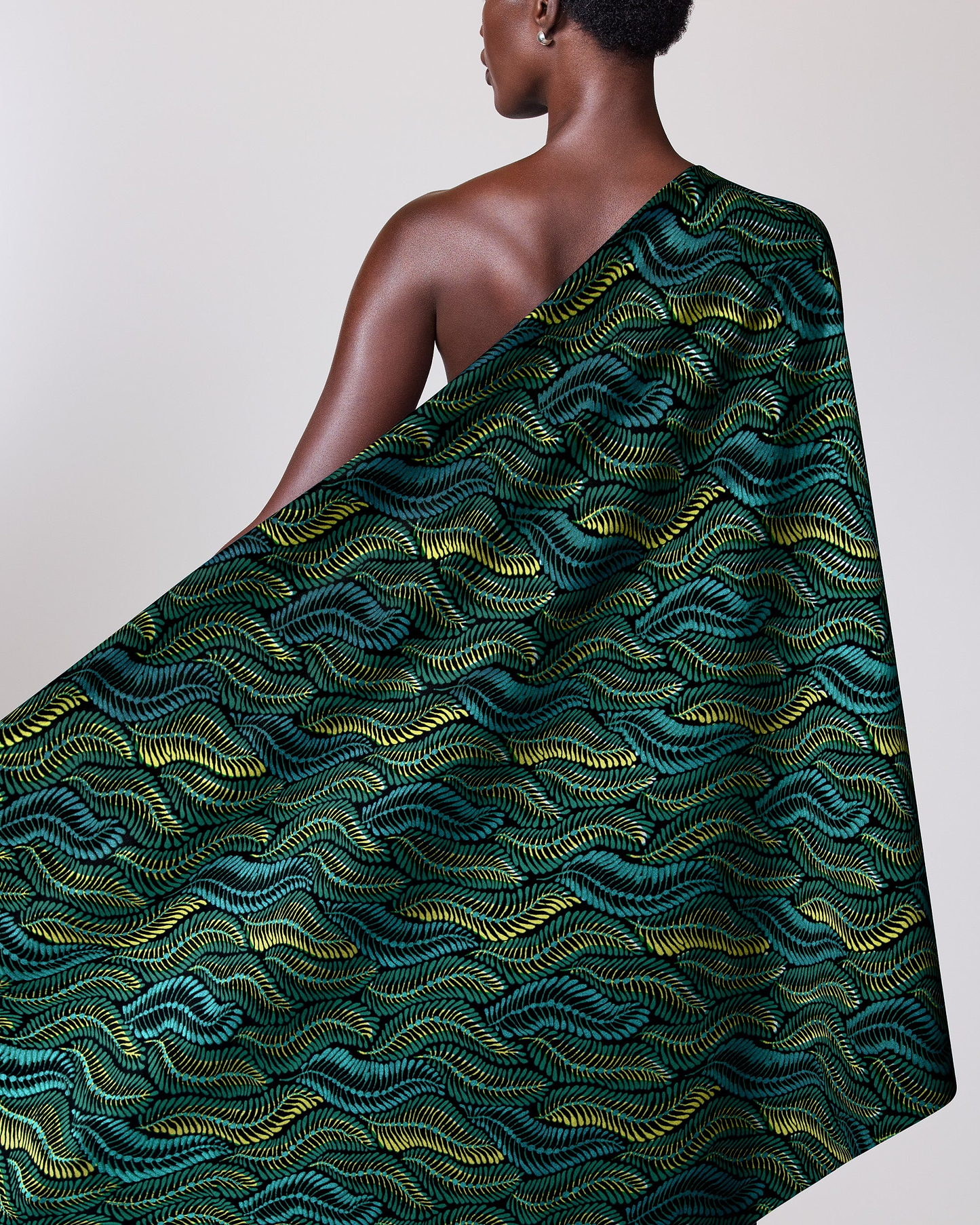 One-shoulder wrap rich emerald green wax hollandais vla1472.017