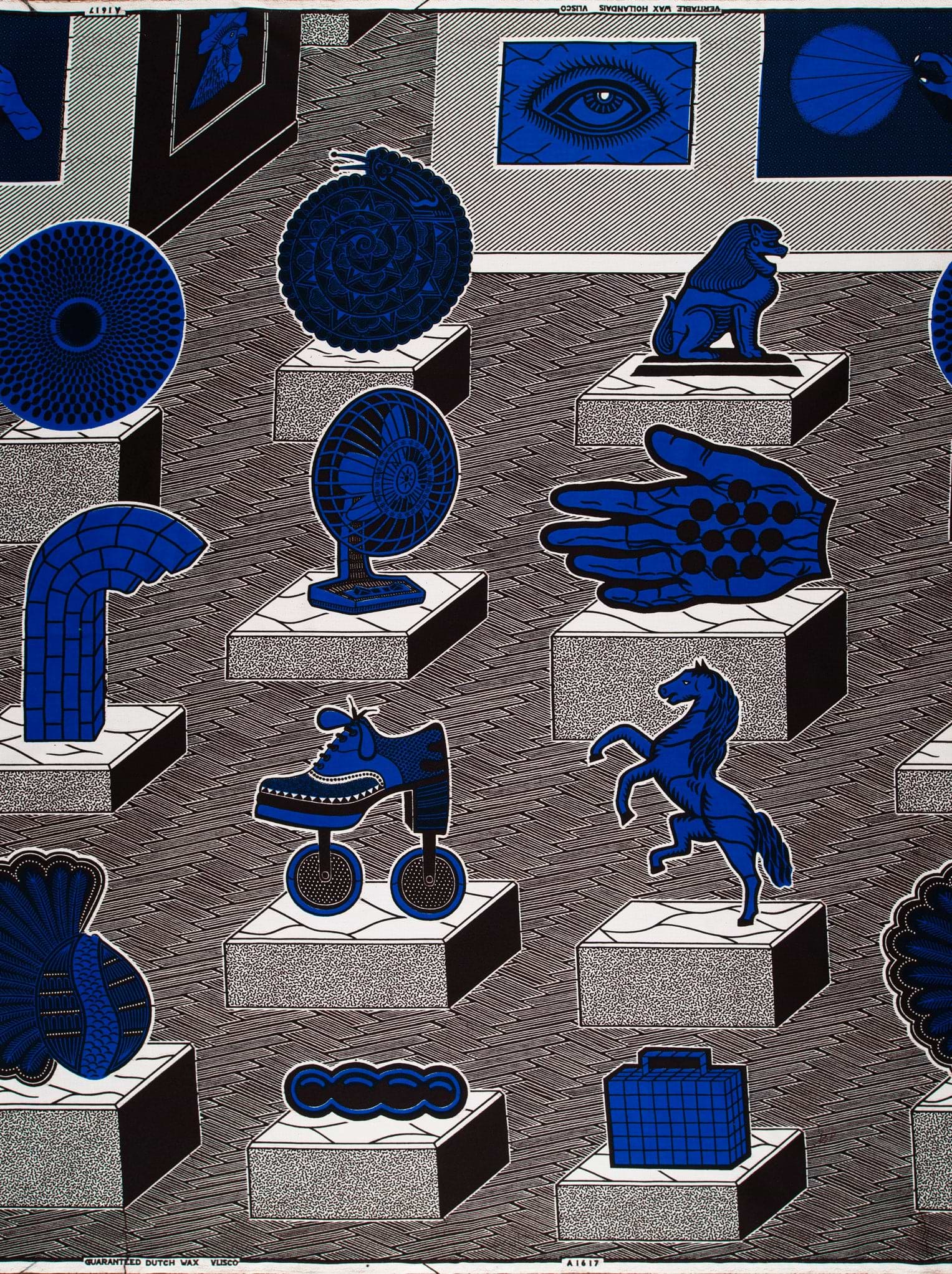 Blue patterned fabric stylized objects wax hollandais vla1617.041