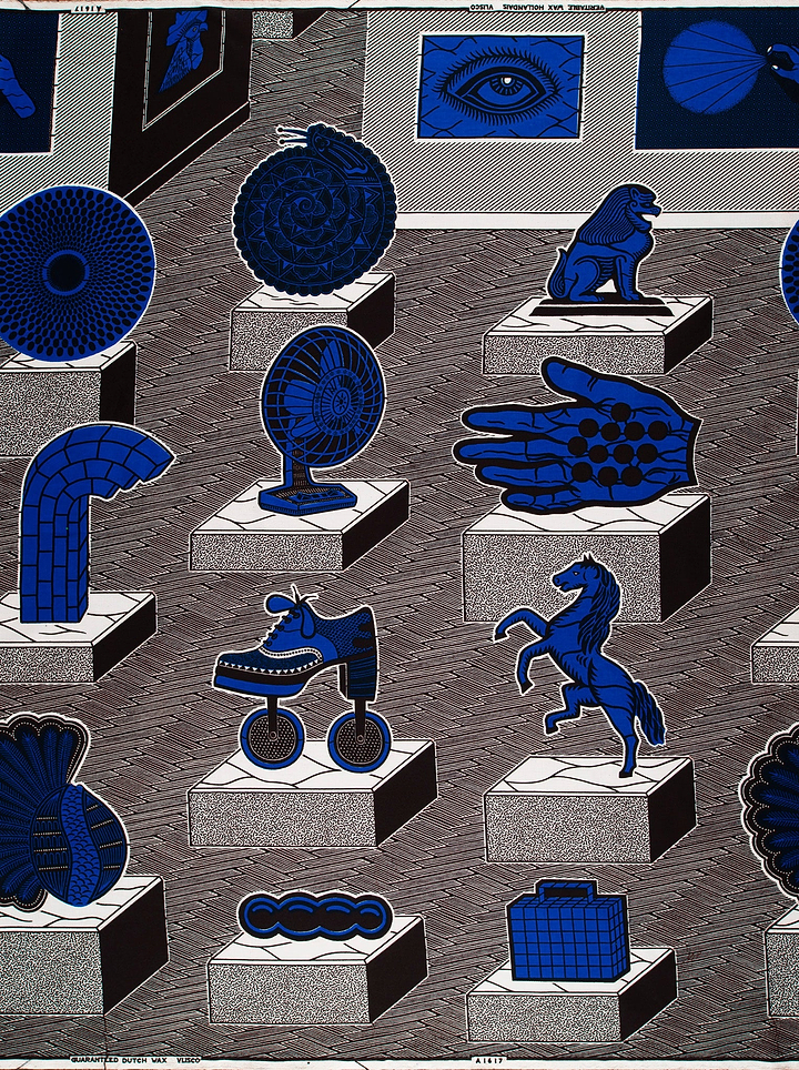 Blue patterned fabric stylized objects wax hollandais vla1617.041