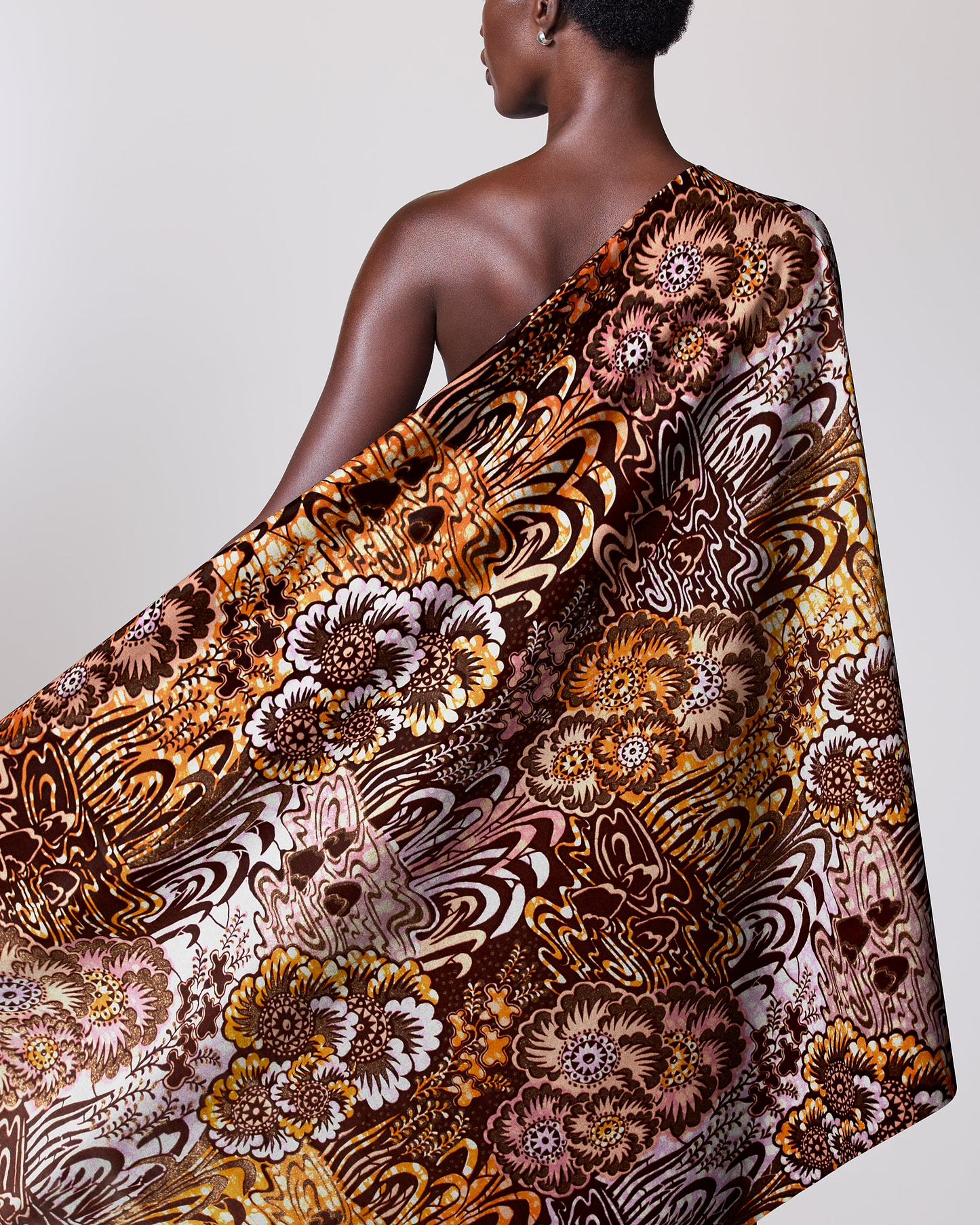 Grand Super-Wax | VLS0229.007 | Gold Shine Embellished
