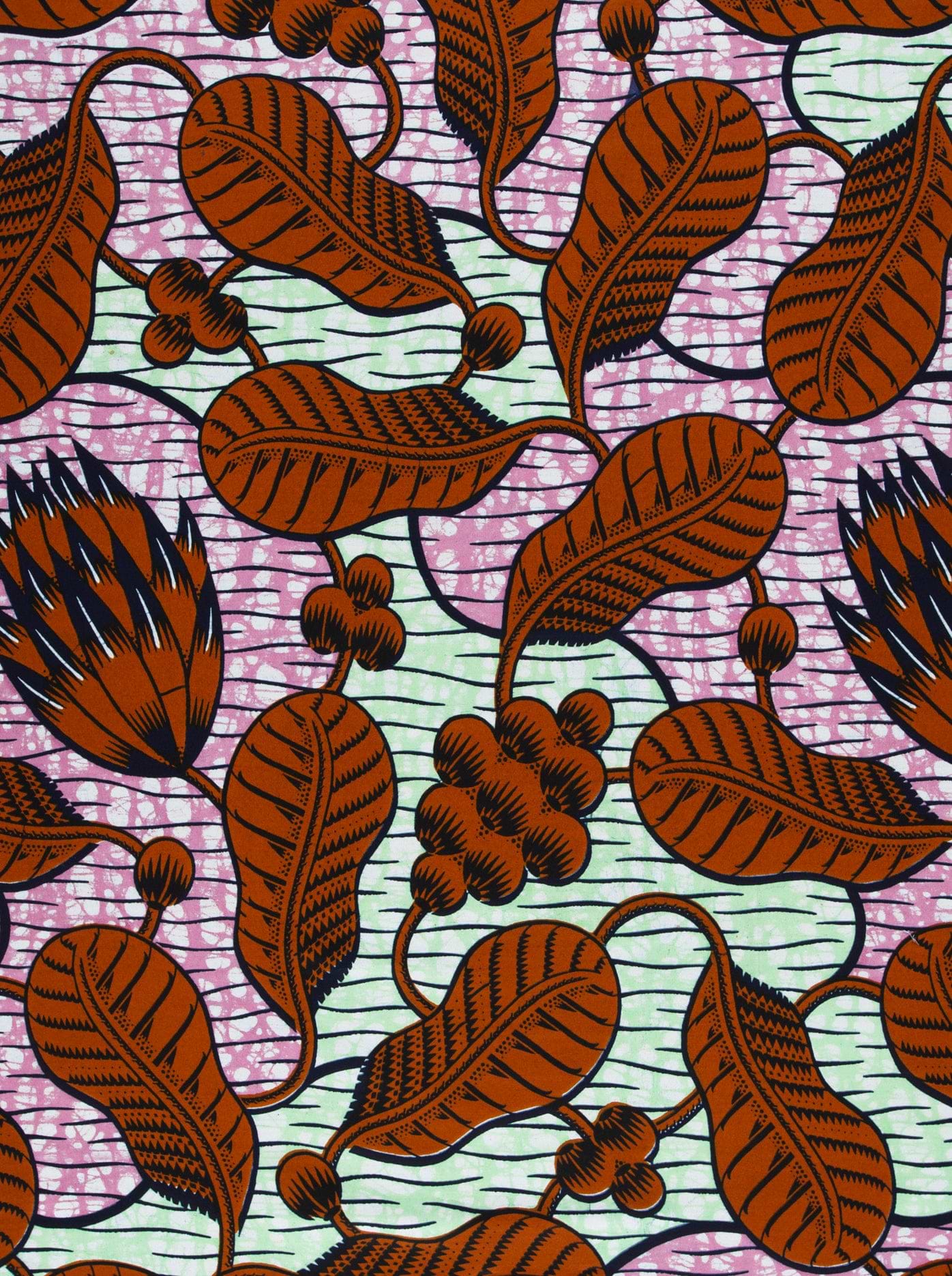 Vibrant brown leaves clusters berries super-wax