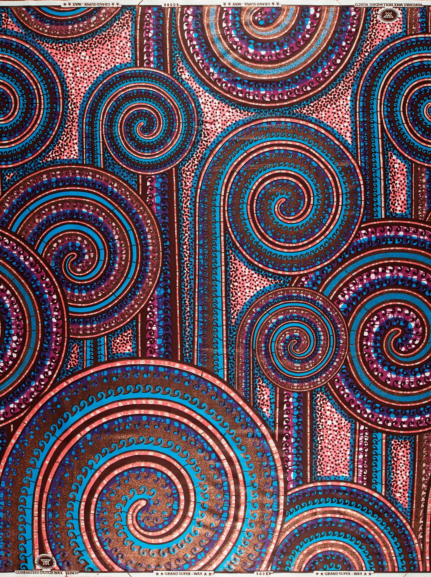 Vibrant patterned fabric bold blues grand super-wax vls0388.004