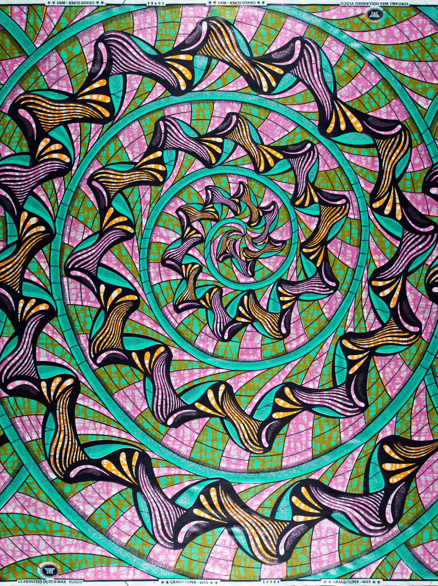Vibrant psychedelic spiral-patterned fabric bold grand super-wax vls0984.001