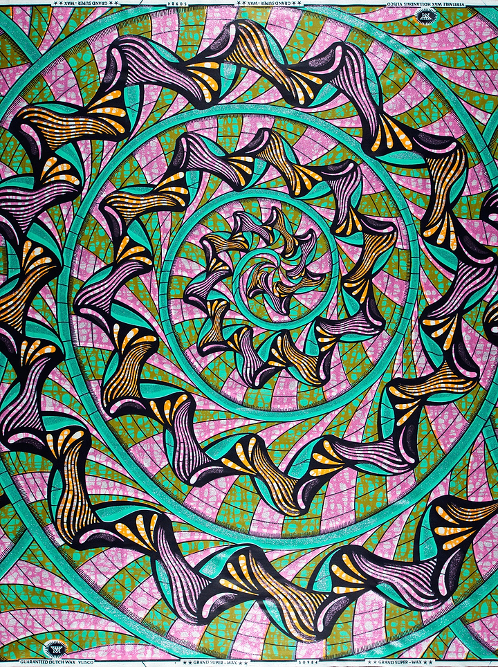 Vibrant psychedelic spiral-patterned fabric bold grand super-wax vls0984.001