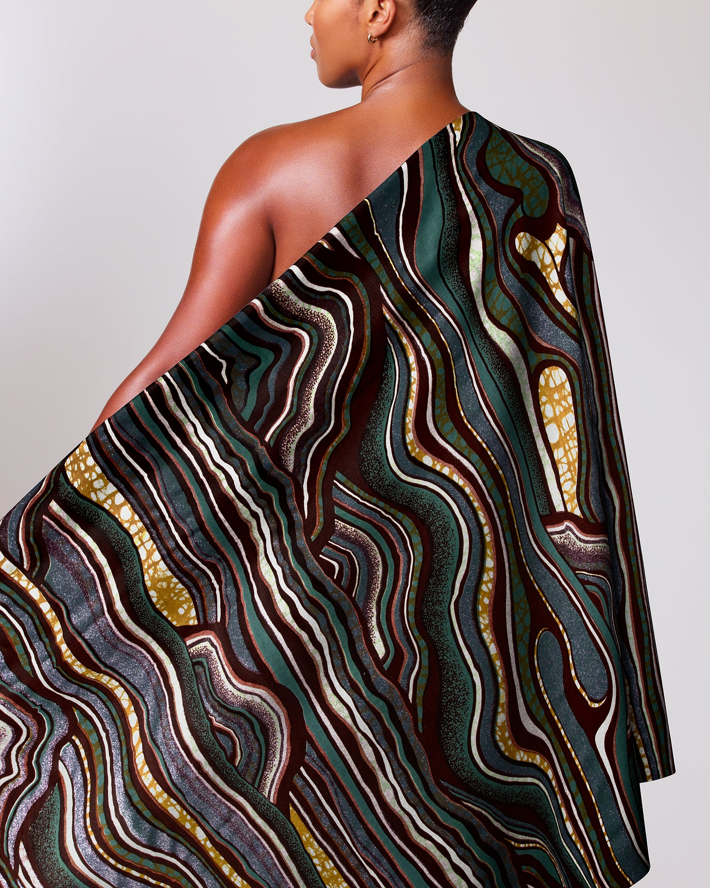 One-shoulder garment rich green gold grand super-wax vls2250.010