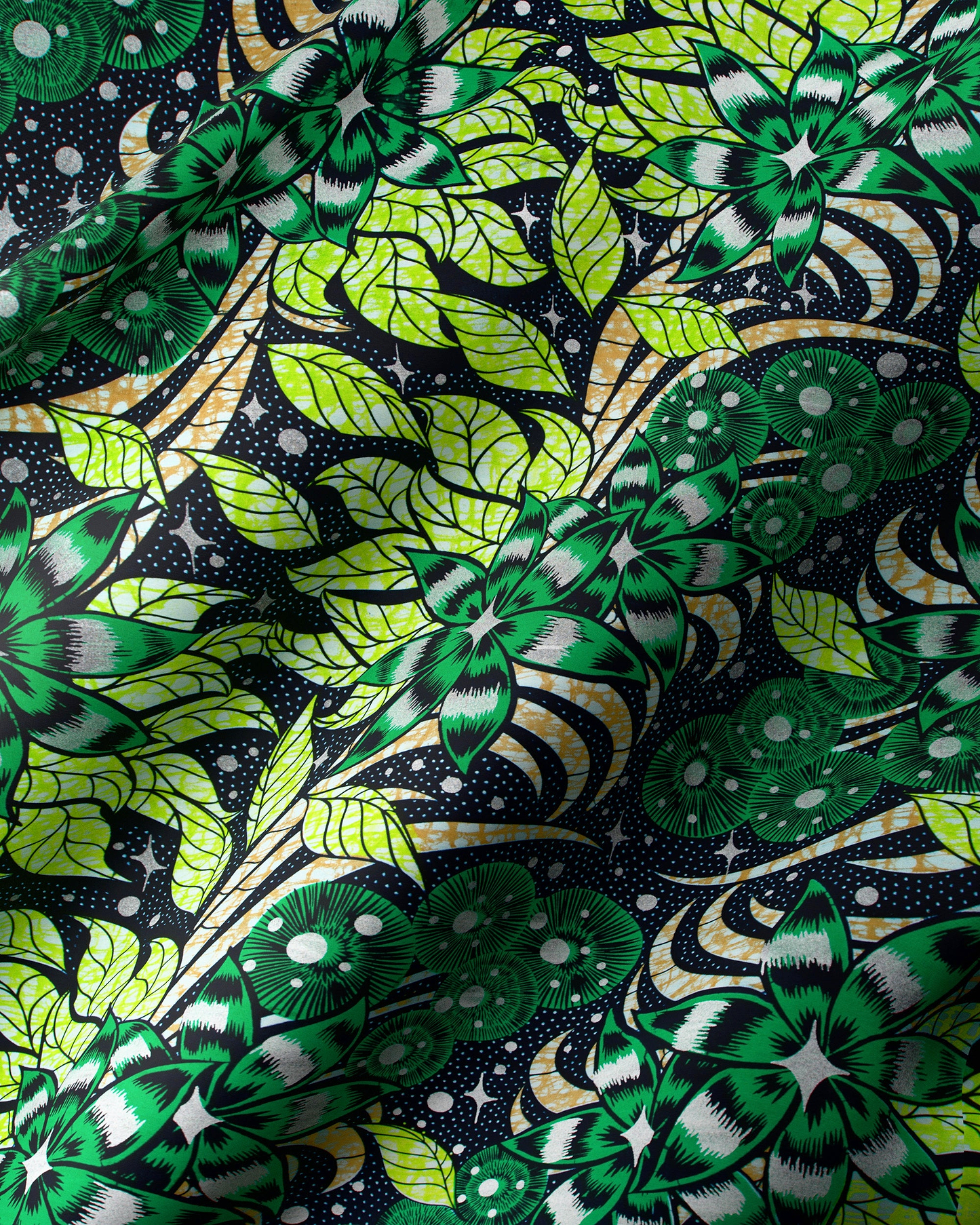 Vibrant green white floral-patterned fabric super-wax vls2497.024
