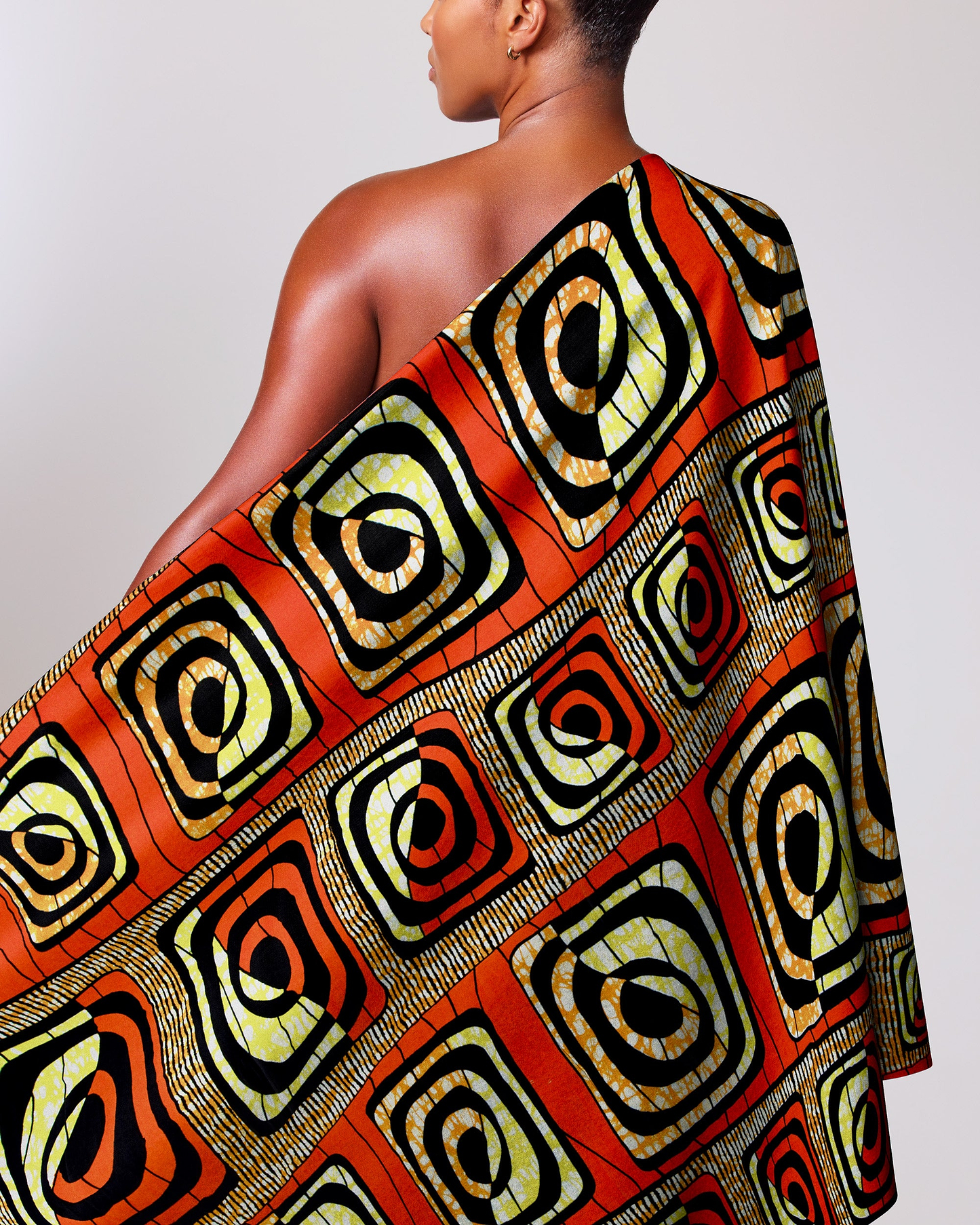 Vibrant orange black cream geometric-patterned super-wax vls4163.001