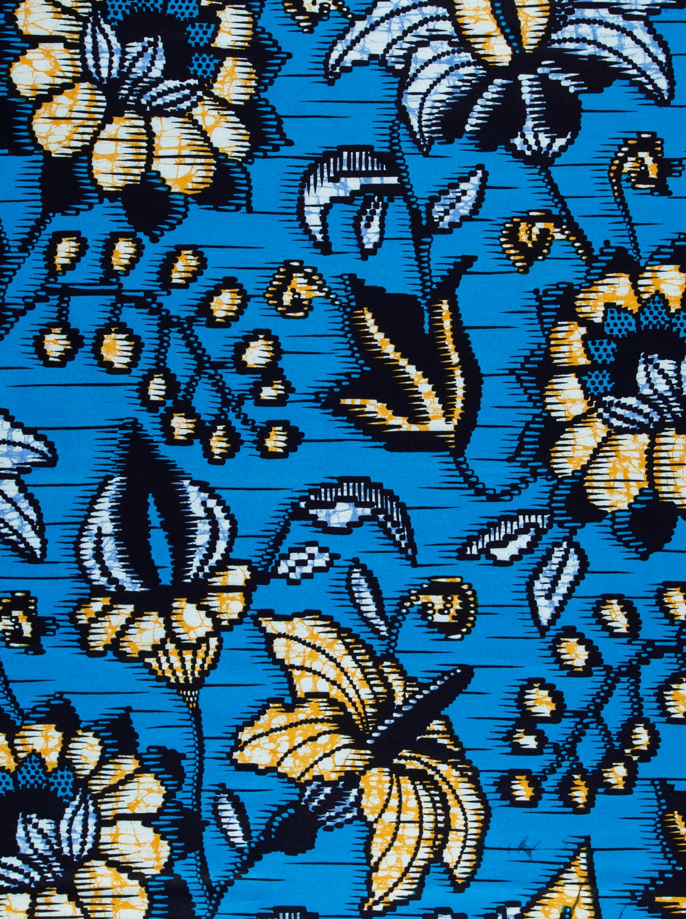Vibrant blue fabric adorned bold super-wax vls6412.009