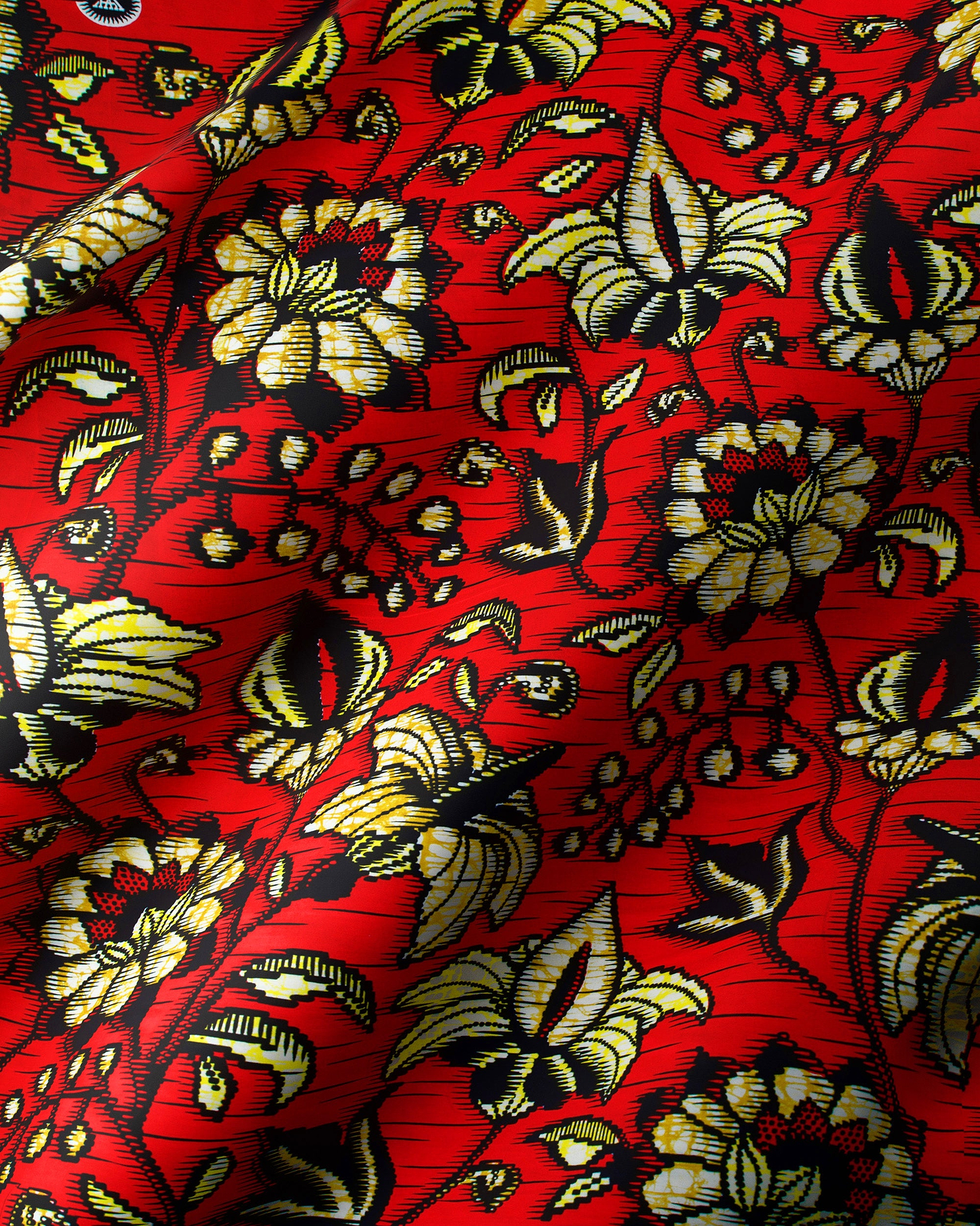 Vibrant red fabric intricate floral super-wax vls6412.012