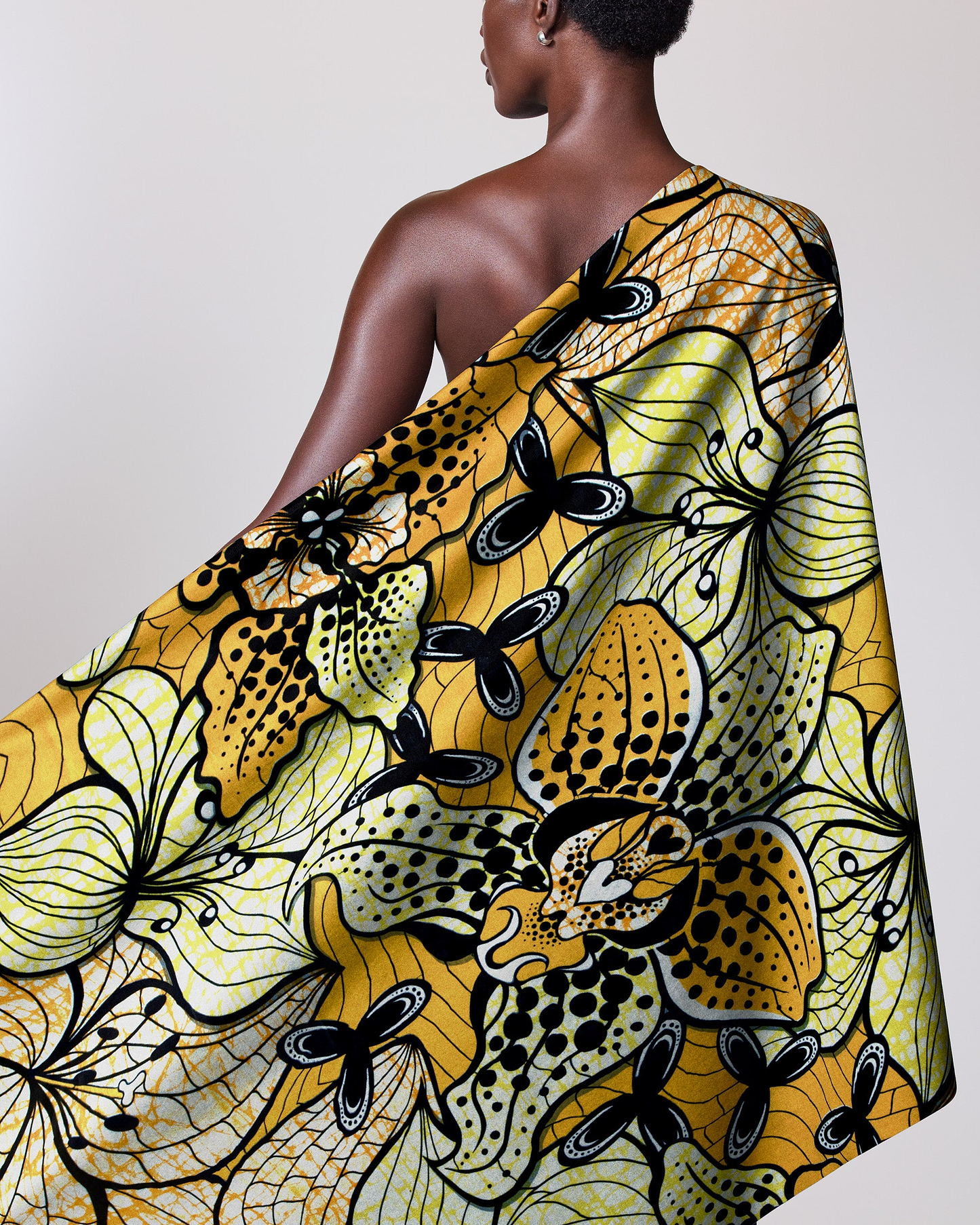 Vibrant yellow black patterned fabric super-wax vls6516.011