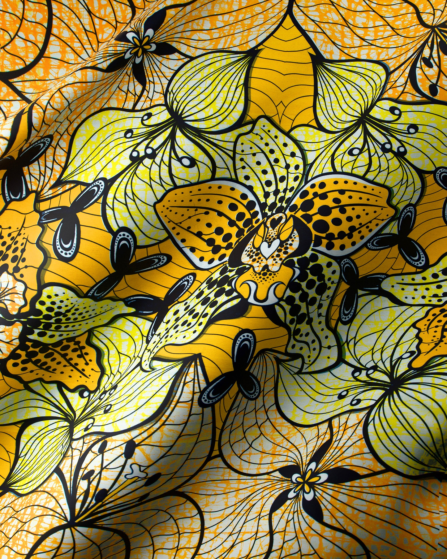 Vibrant yellow black patterned fabric super-wax vls6516.011