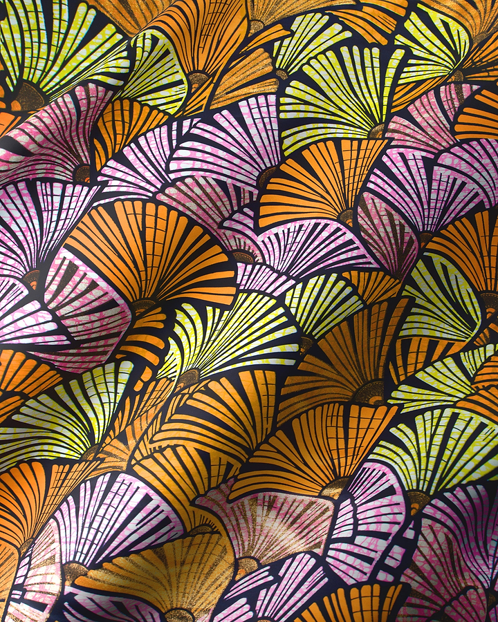 Vibrant patterned fabric stylized fan-shaped grand super-wax vls6740.011