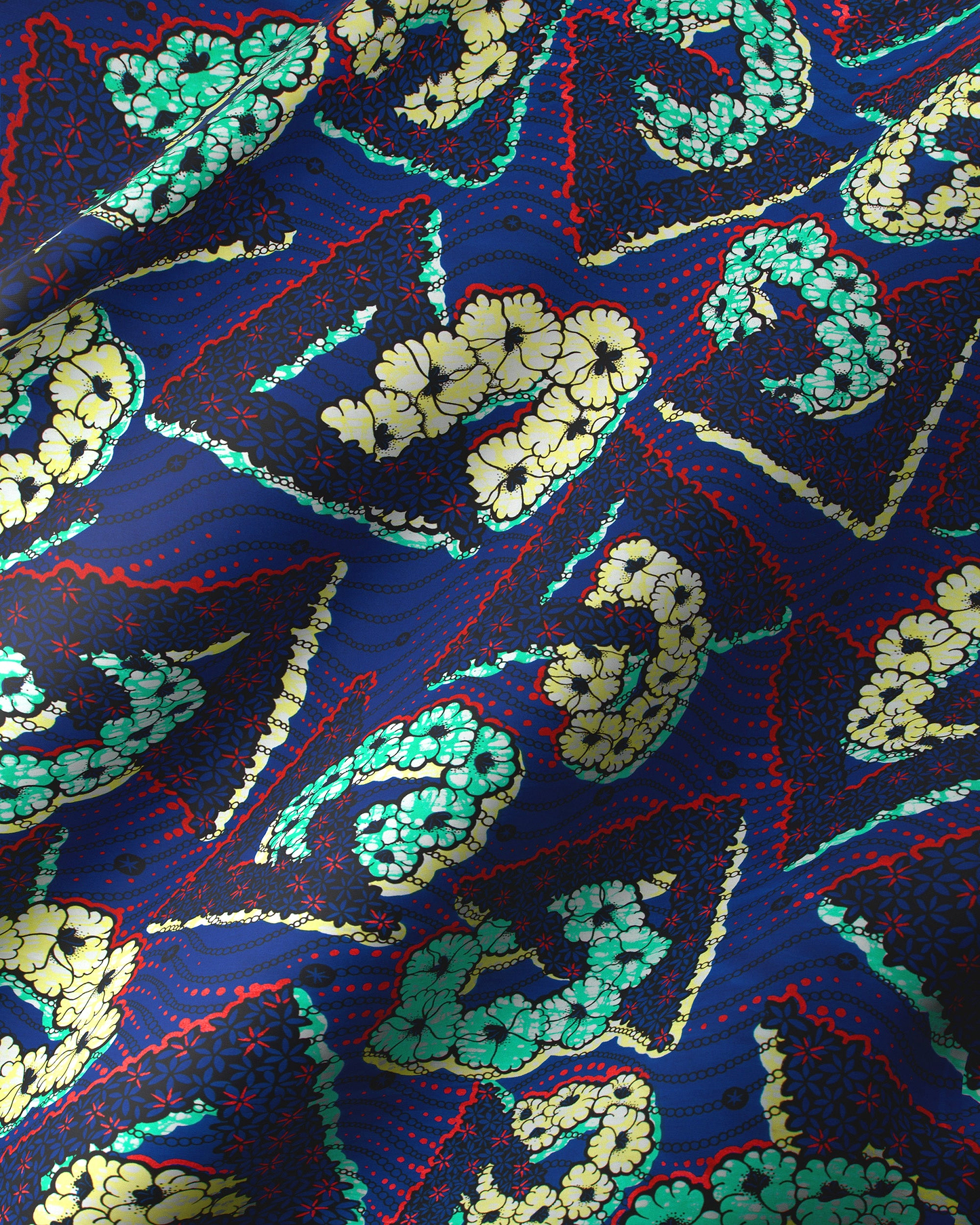 Vibrant blue fabric bold pattern super-wax vls7465.004