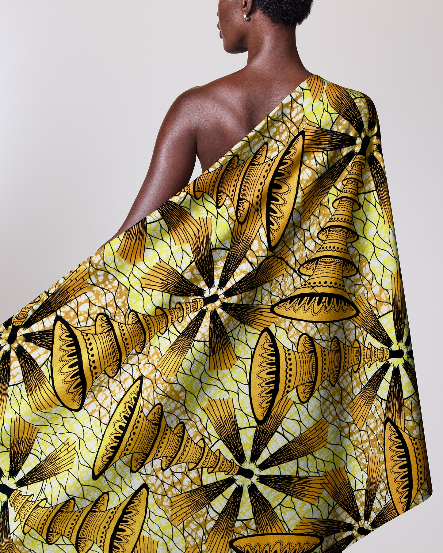 Vibrant yellow black patterned fabric super-wax vls7691.004