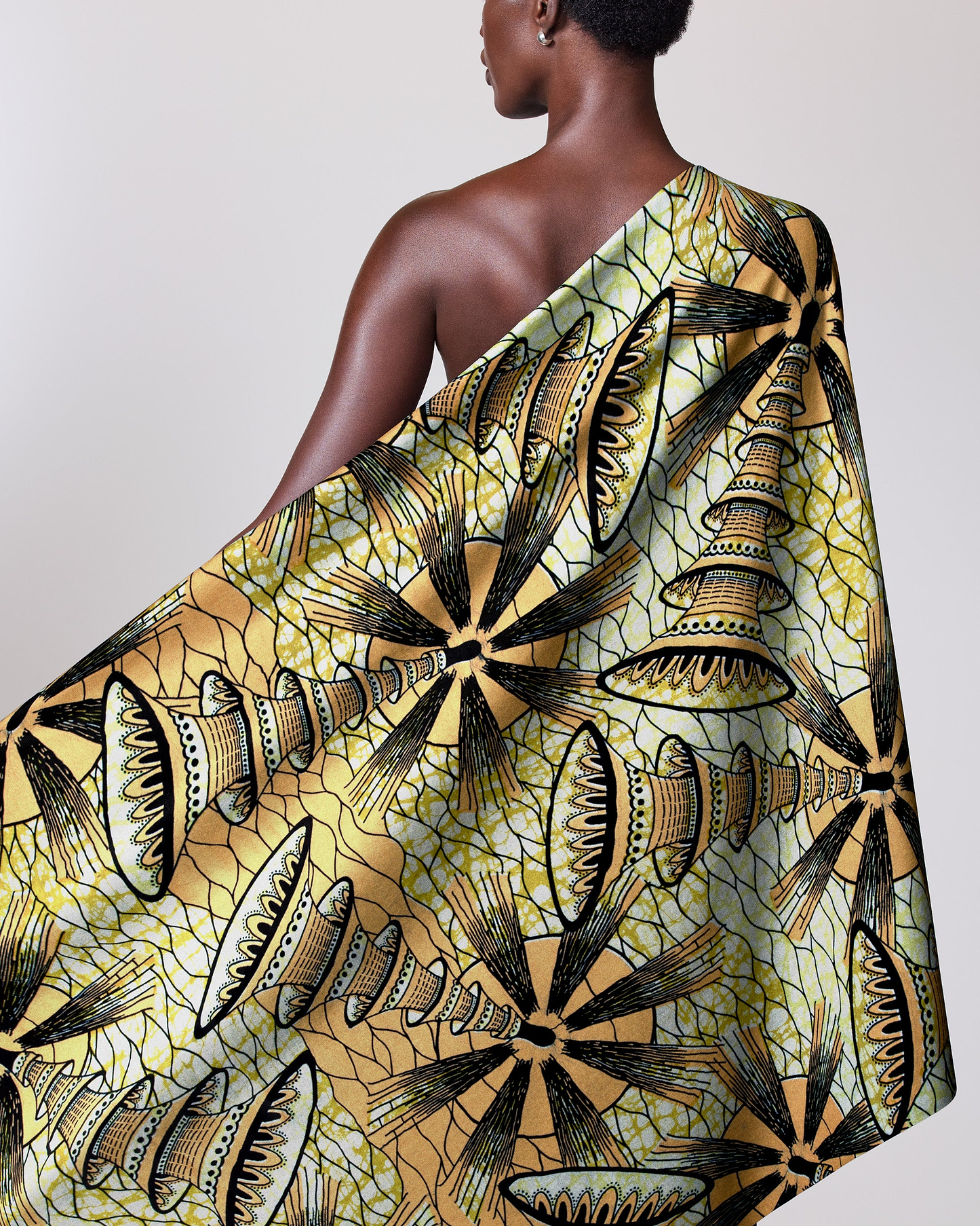 Vibrant yellow black patterned fabric super-wax vls7691.011