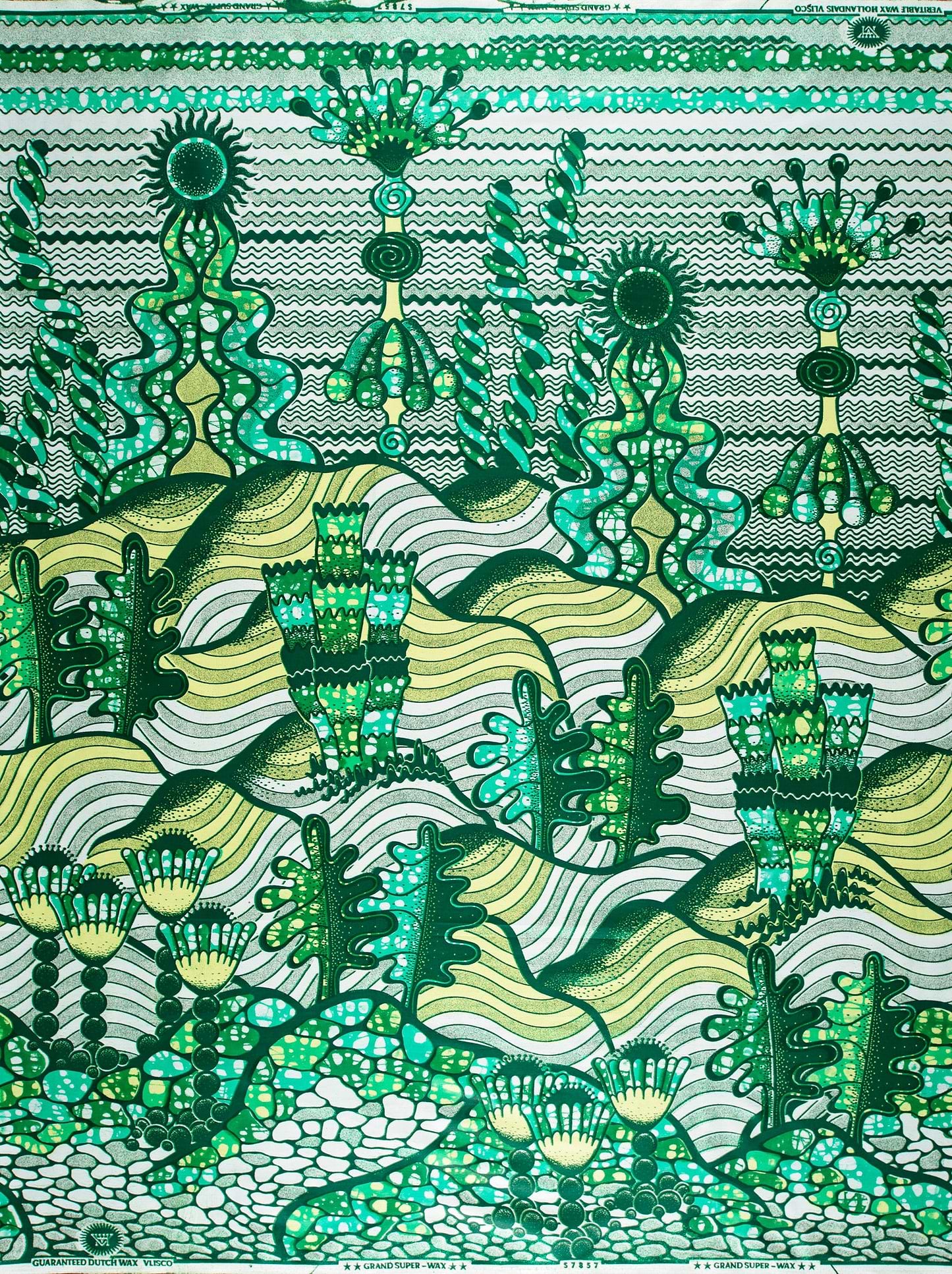 Vibrant green white patterned fabric grand super-wax vls7857.005