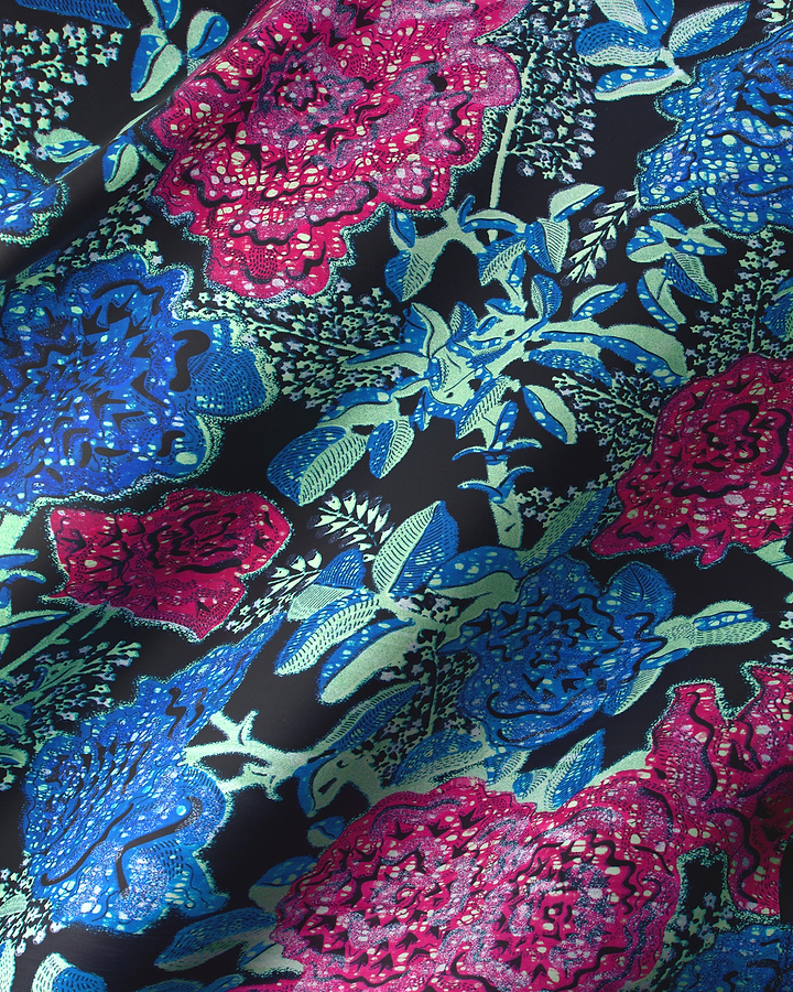 Vibrant floral fabric bold magenta grand super-wax vls8188.002