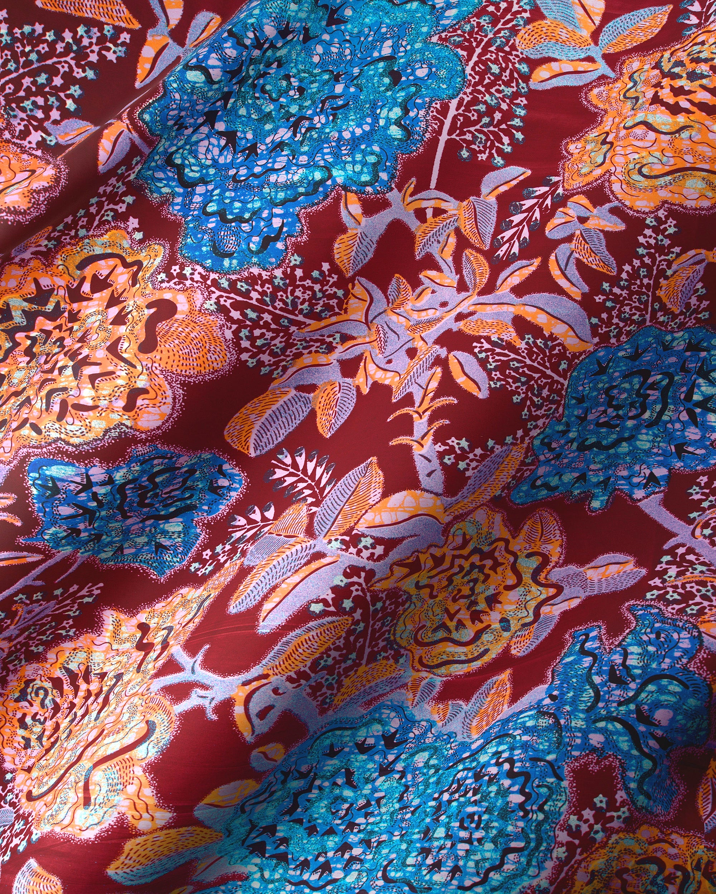 Vibrant red fabric adorned bold grand super-wax vls8188.006
