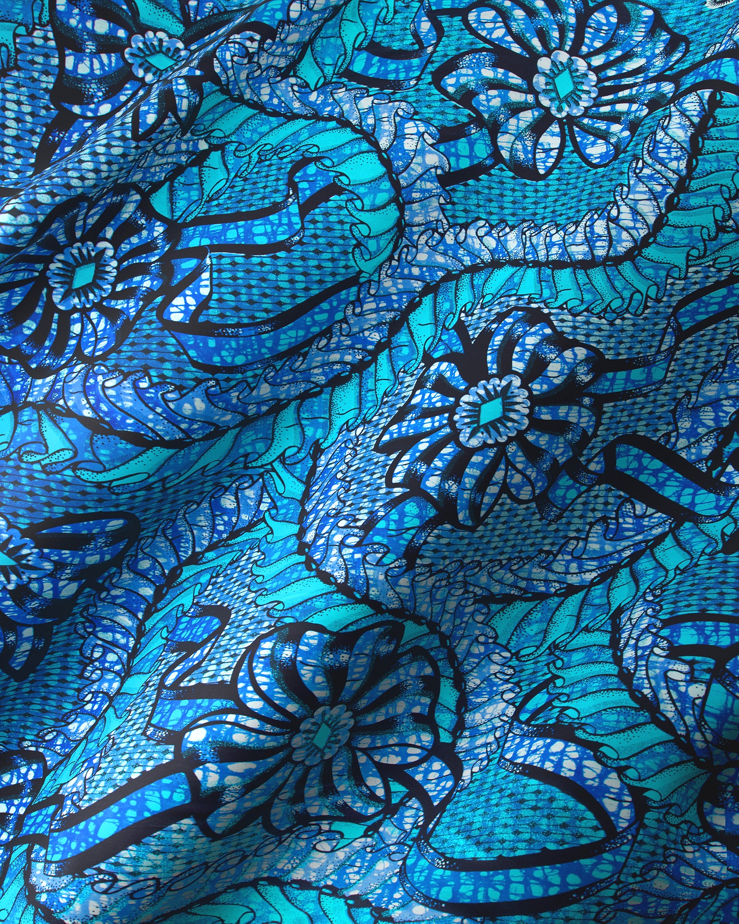 Vibrant blue fabric intricate floral grand super-wax vls8306.006