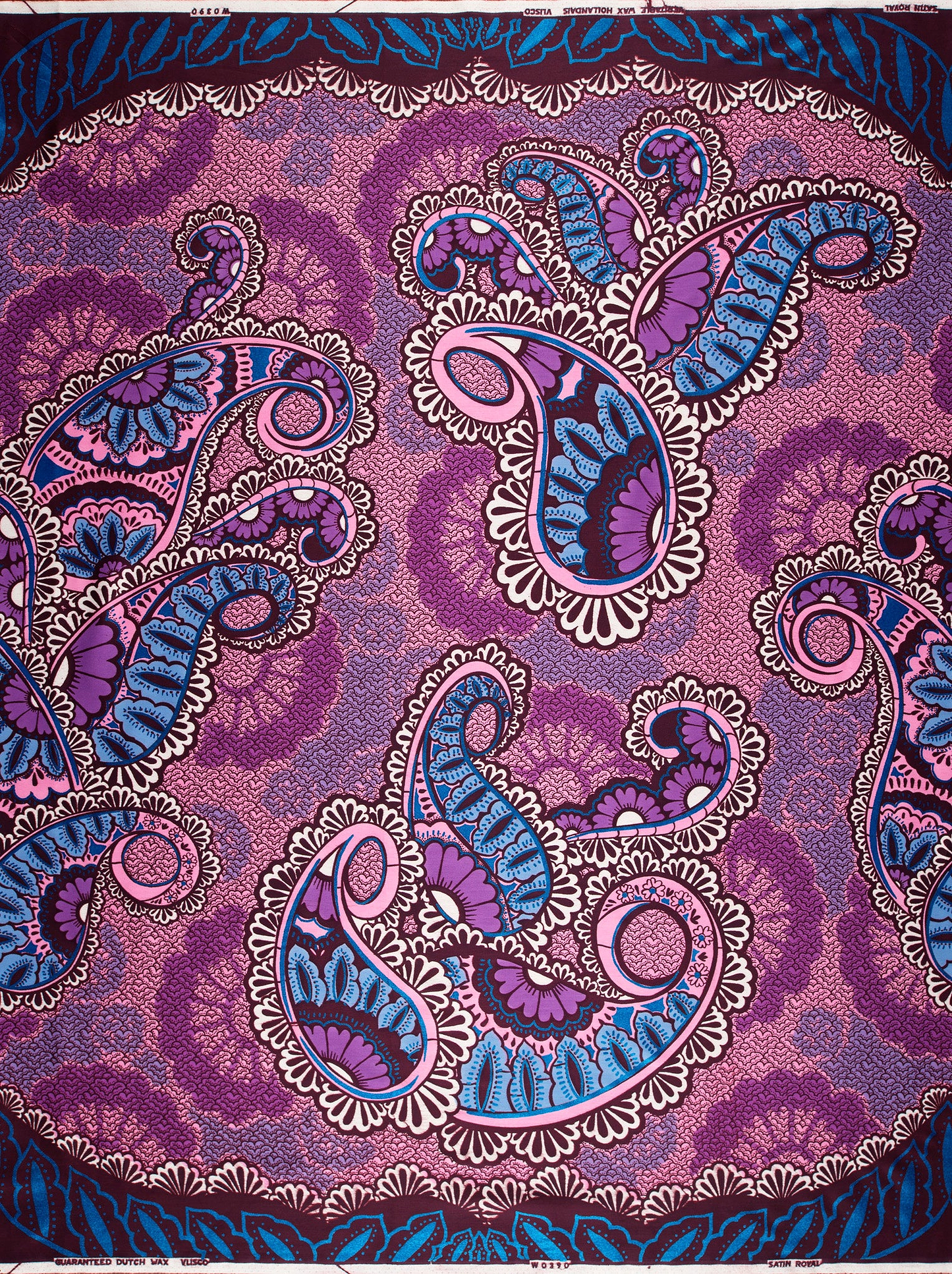 Satin Royal | VLW0390.008 | Orné de Bleu Royal