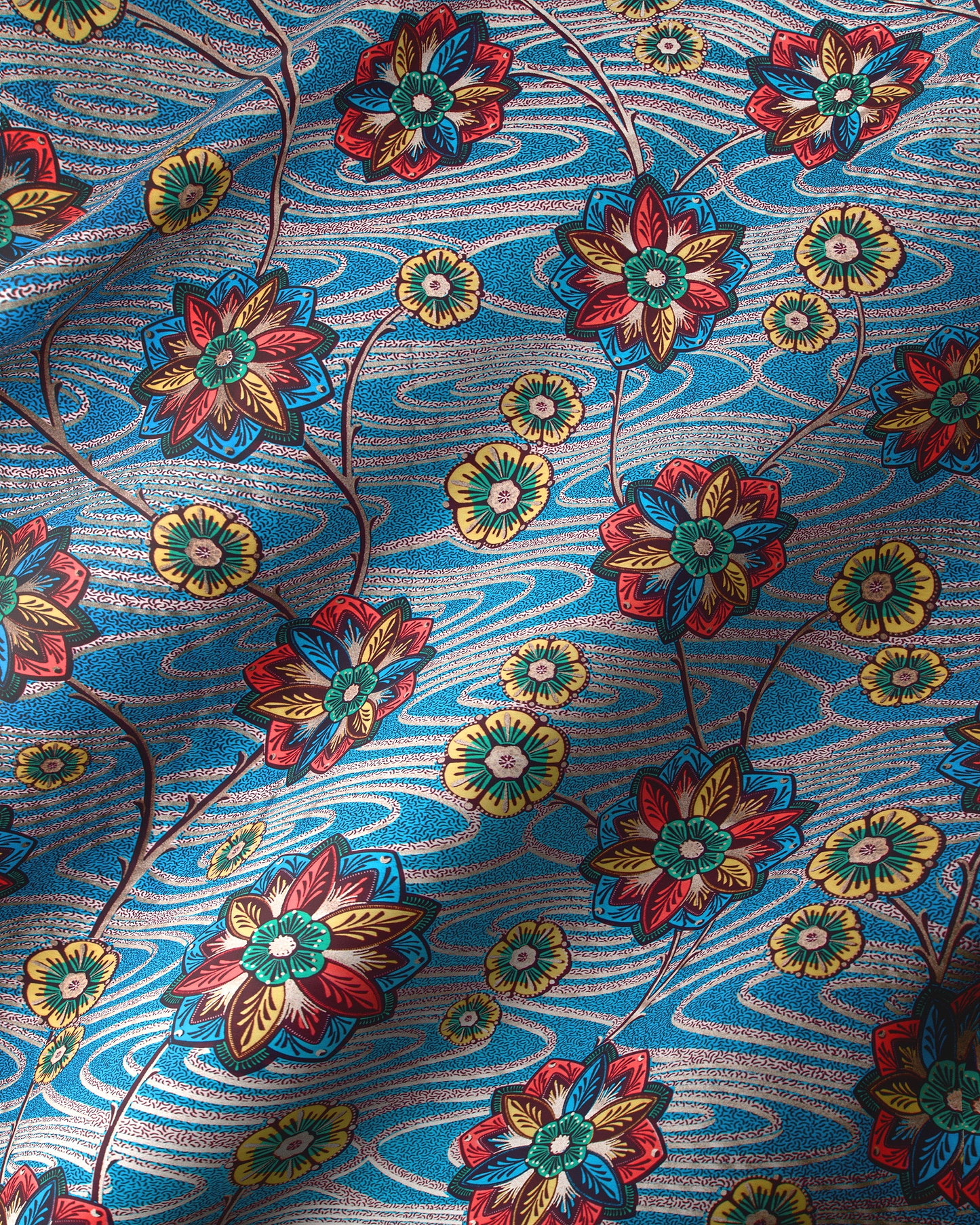 Vibrant floral-patterned fabric bold red satin royal vlw0478.005