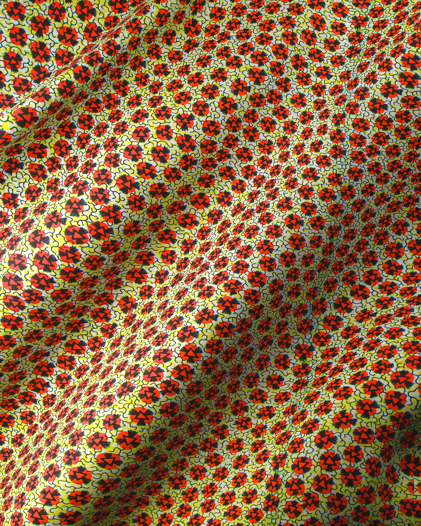 Vibrant red black floral-patterned fabric wax hollandais vlw0552.013