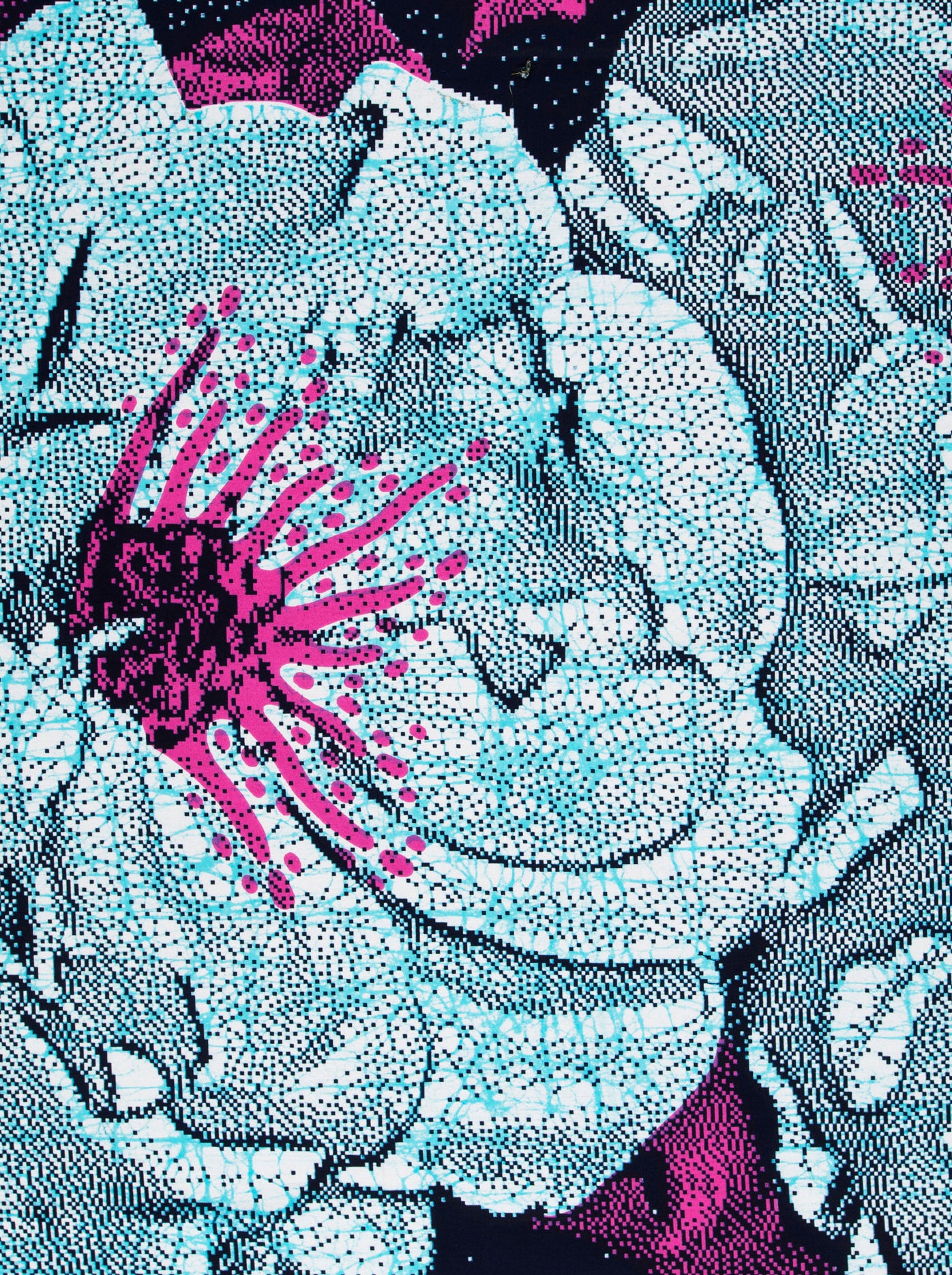 Stylized turquoise magenta flower halftone wax hollandais vlw2850.004