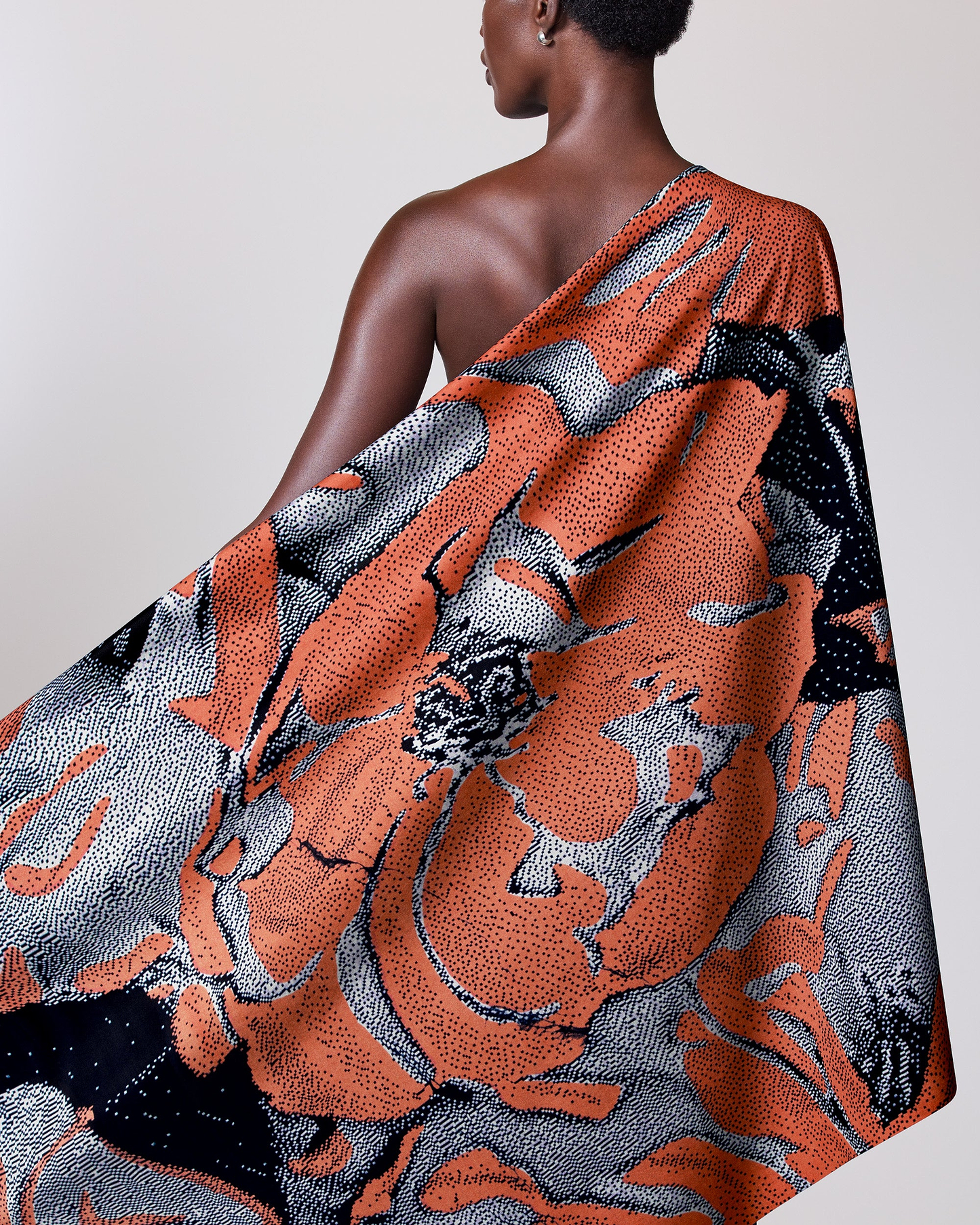 Vibrant orange silver black floral-patterned wax hollandais vlw2850.005