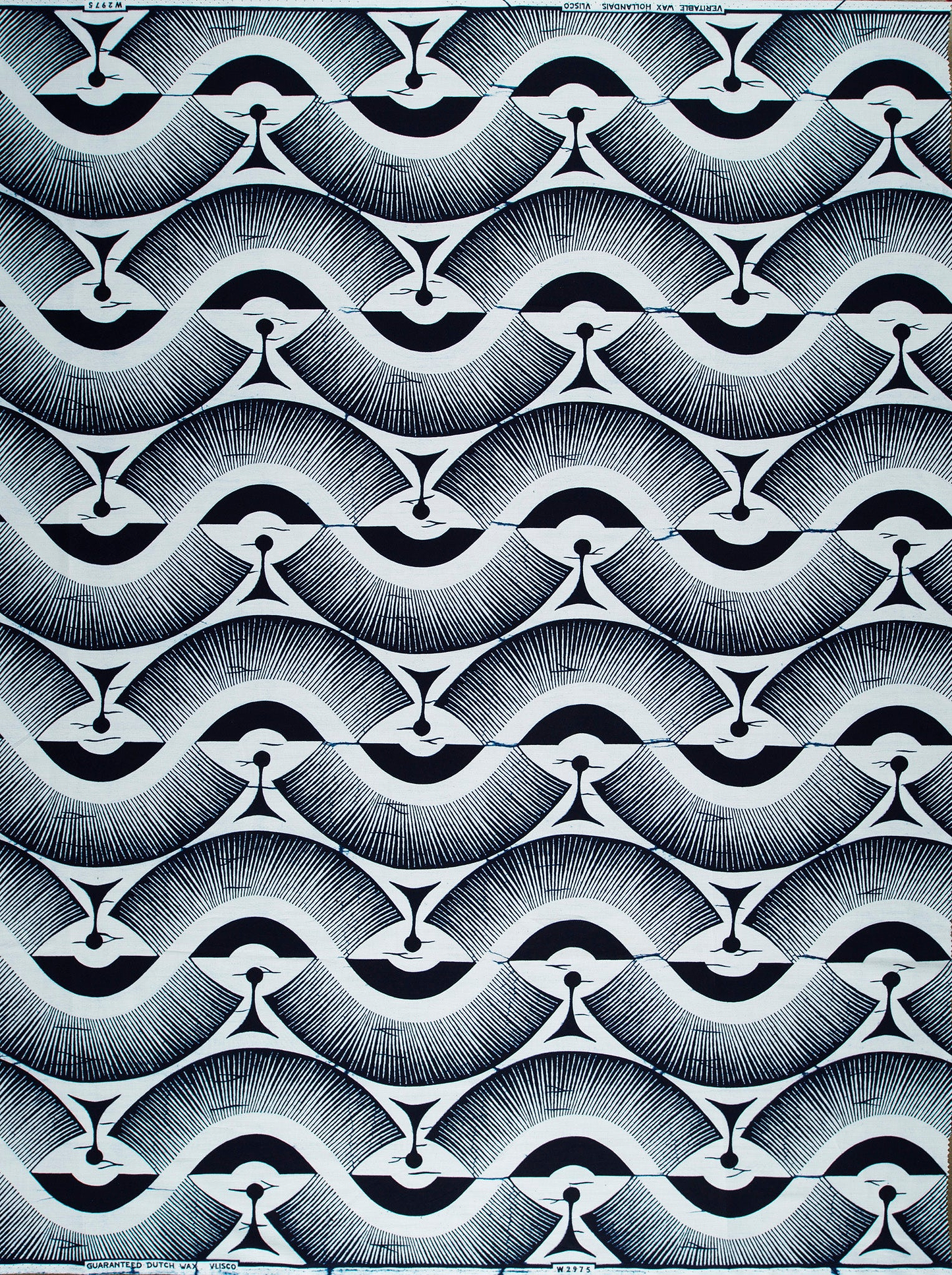 Black white geometric patterned fabric wax hollandais vlw2975.013
