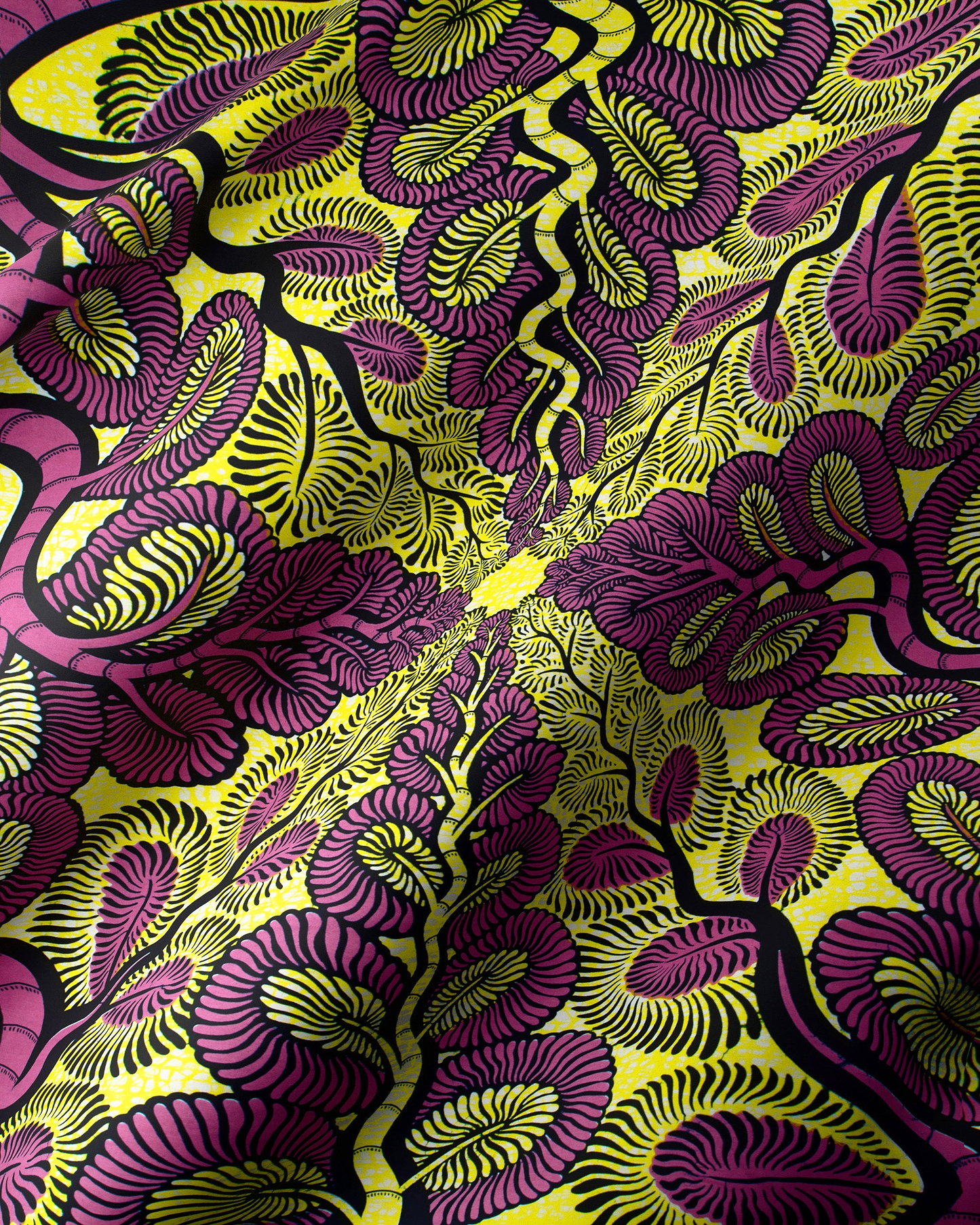 Vibrant yellow purple patterned african wax hollandais vlw3579.001