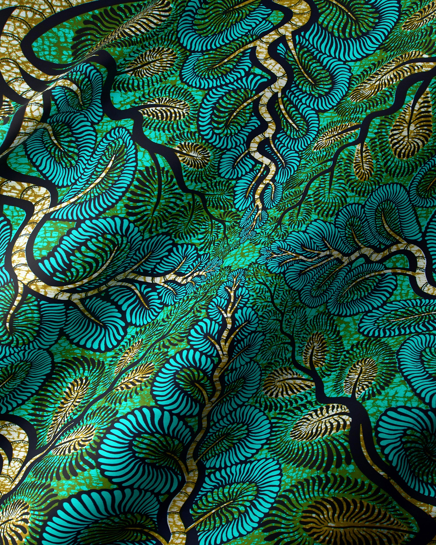 Vibrant teal green fabric intricate wax hollandais vlw3579.003