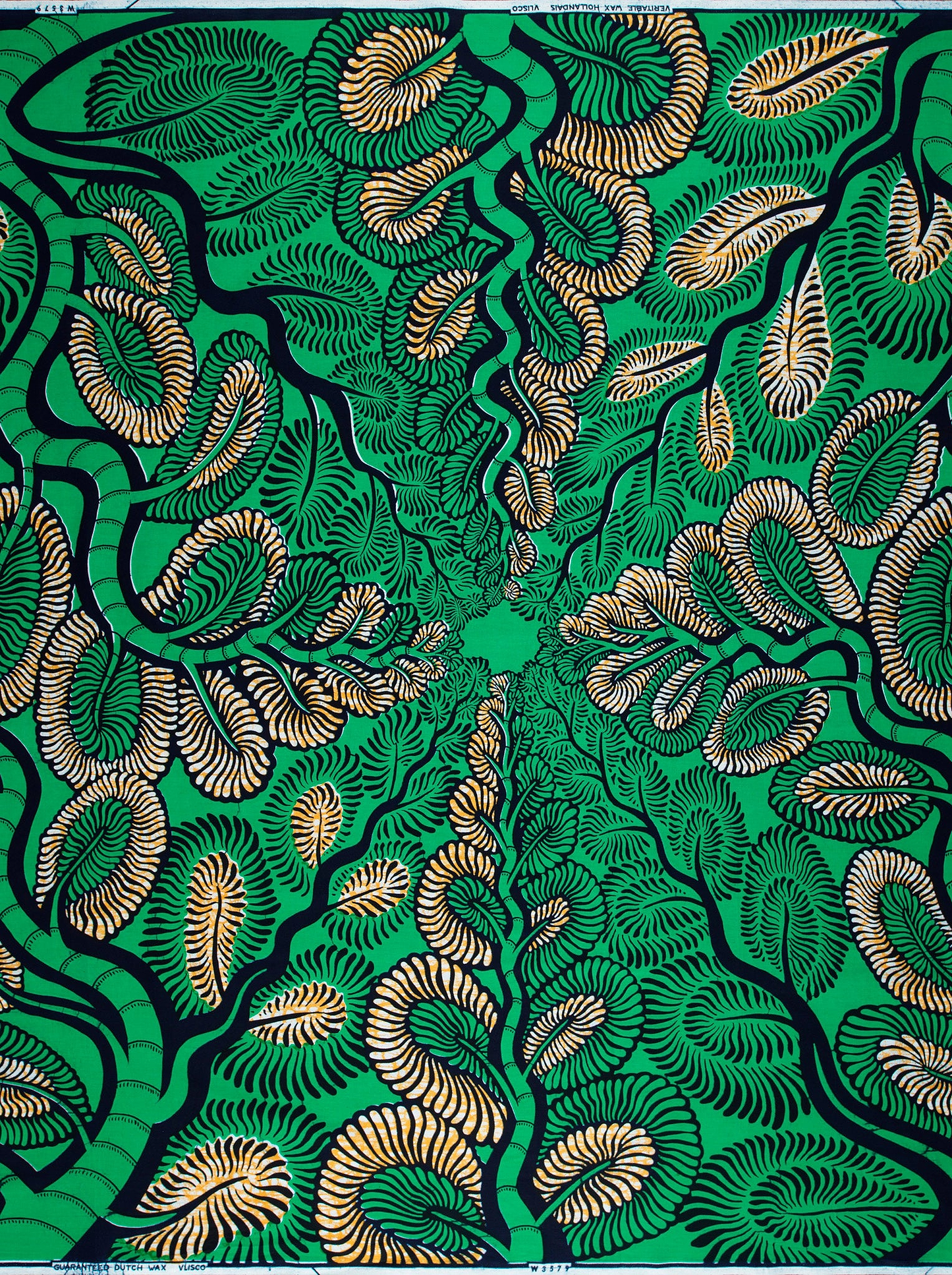 Vibrant green fabric bold black wax hollandais vlw3579.005