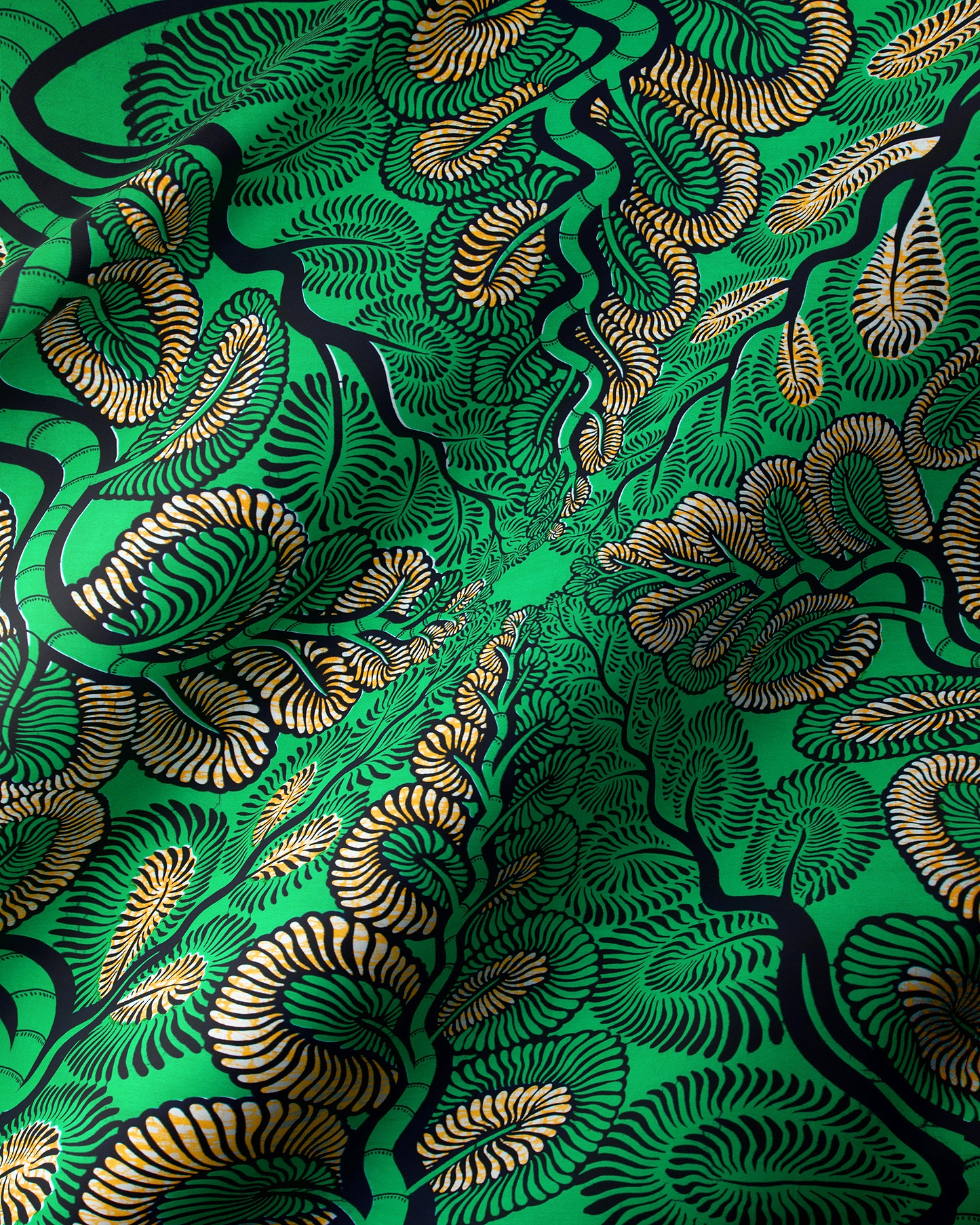 Vibrant green fabric bold black wax hollandais vlw3579.005