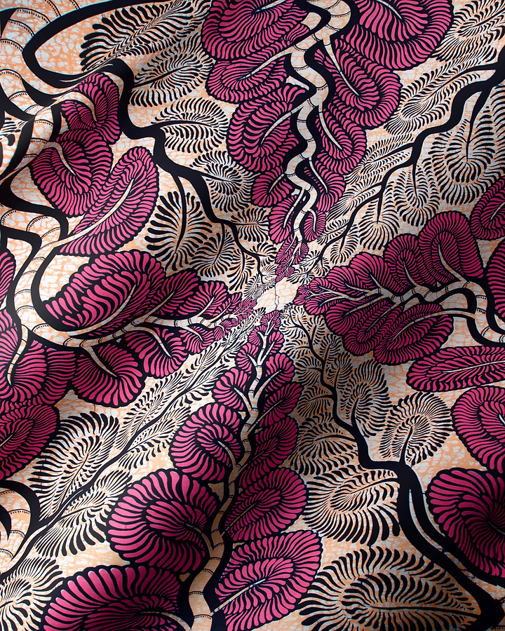 Vibrant magenta black patterned fabric wax hollandais vlw3579.006