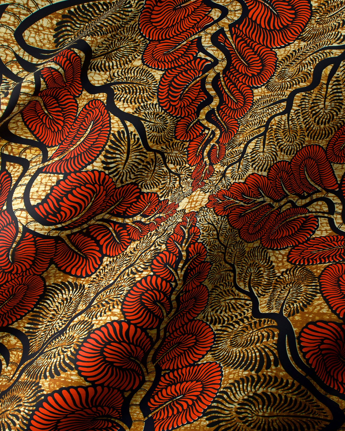 Vibrant red gold patterned african wax hollandais vlw3579.007